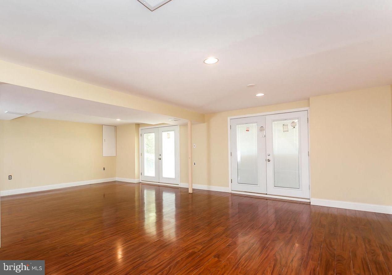 LYON ACRES - Residential