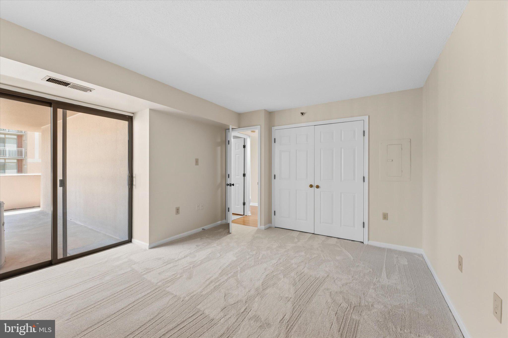 1301 N COURTHOUSE ROAD 1216