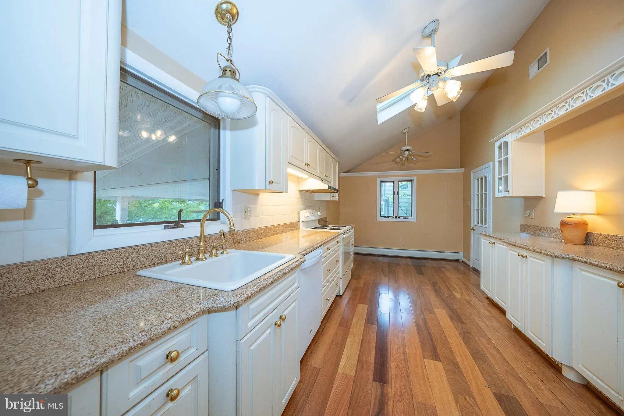 West Chester, Pennsylvania 19380, United States, 3 Bedrooms Bedrooms, ,2 BathroomsBathrooms,Residential,Pending,130015