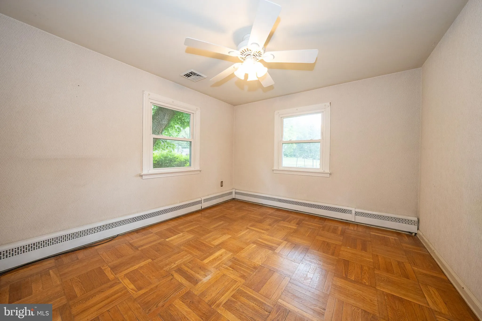 West Chester, Pennsylvania 19380, United States, 3 Bedrooms Bedrooms, ,2 BathroomsBathrooms,Residential,Pending,130015