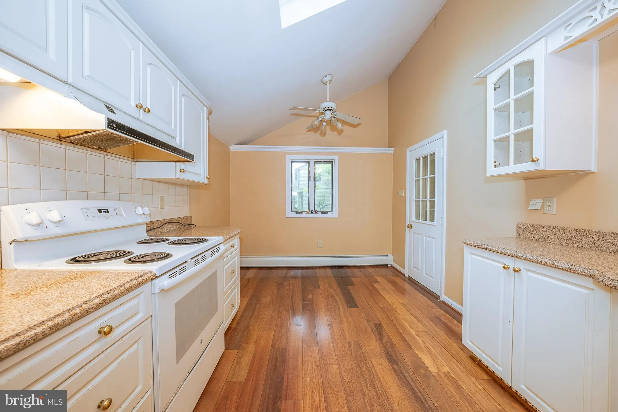 West Chester, Pennsylvania 19380, United States, 3 Bedrooms Bedrooms, ,2 BathroomsBathrooms,Residential,Pending,130015