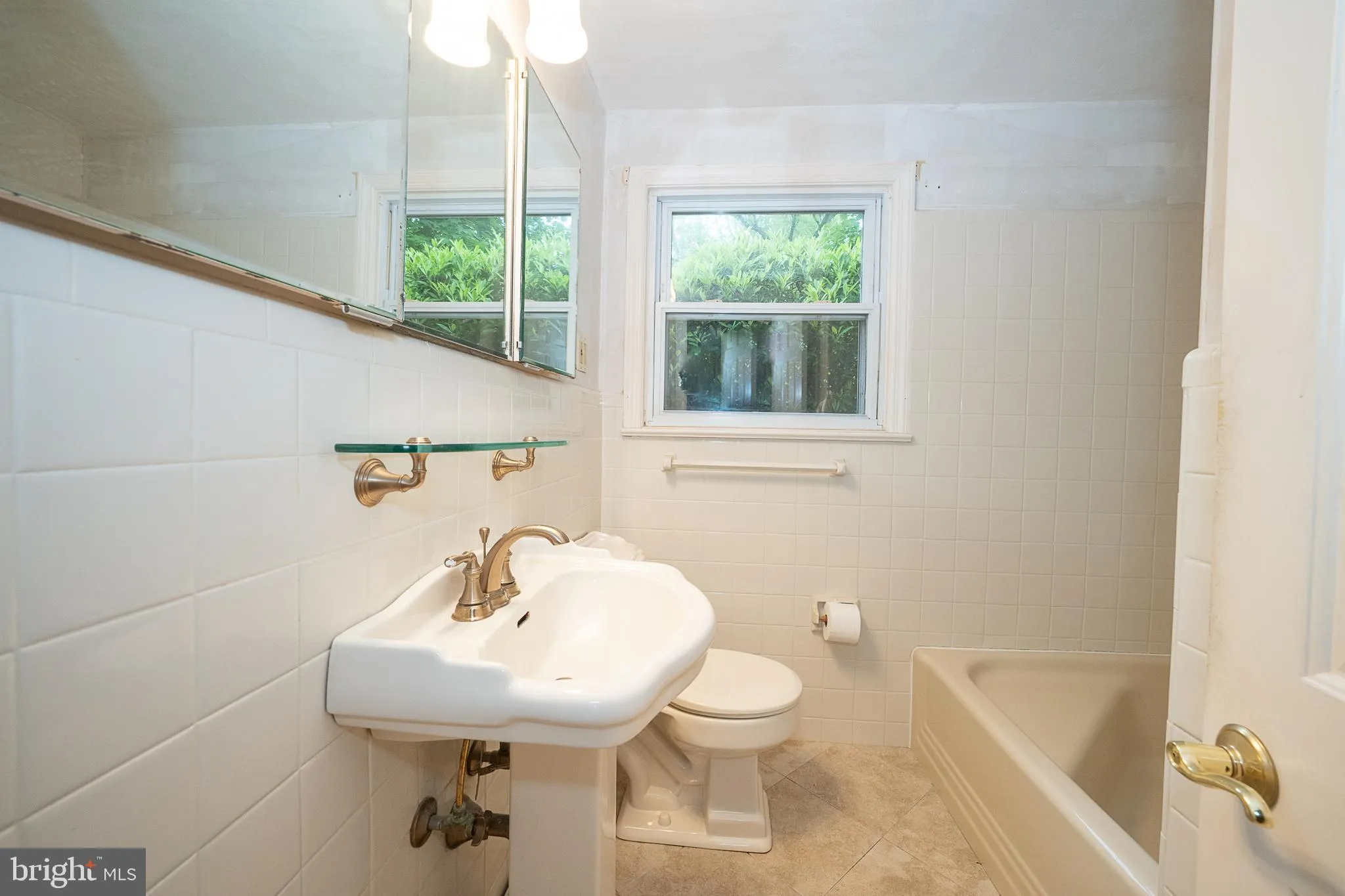 West Chester, Pennsylvania 19380, United States, 3 Bedrooms Bedrooms, ,2 BathroomsBathrooms,Residential,Pending,130015