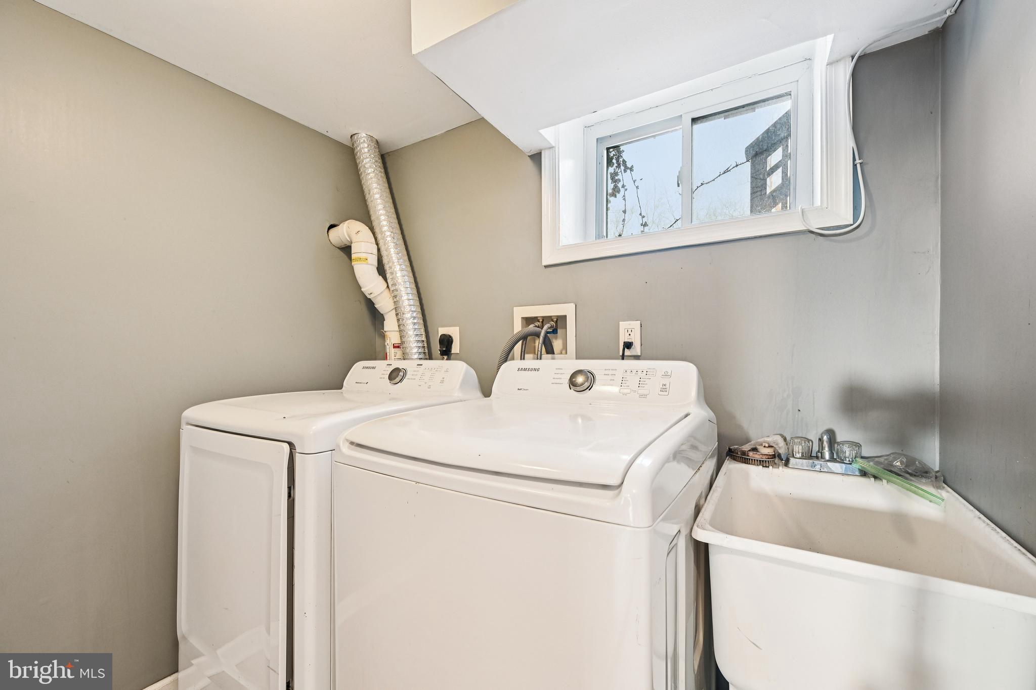 TEN HILLS - Residential