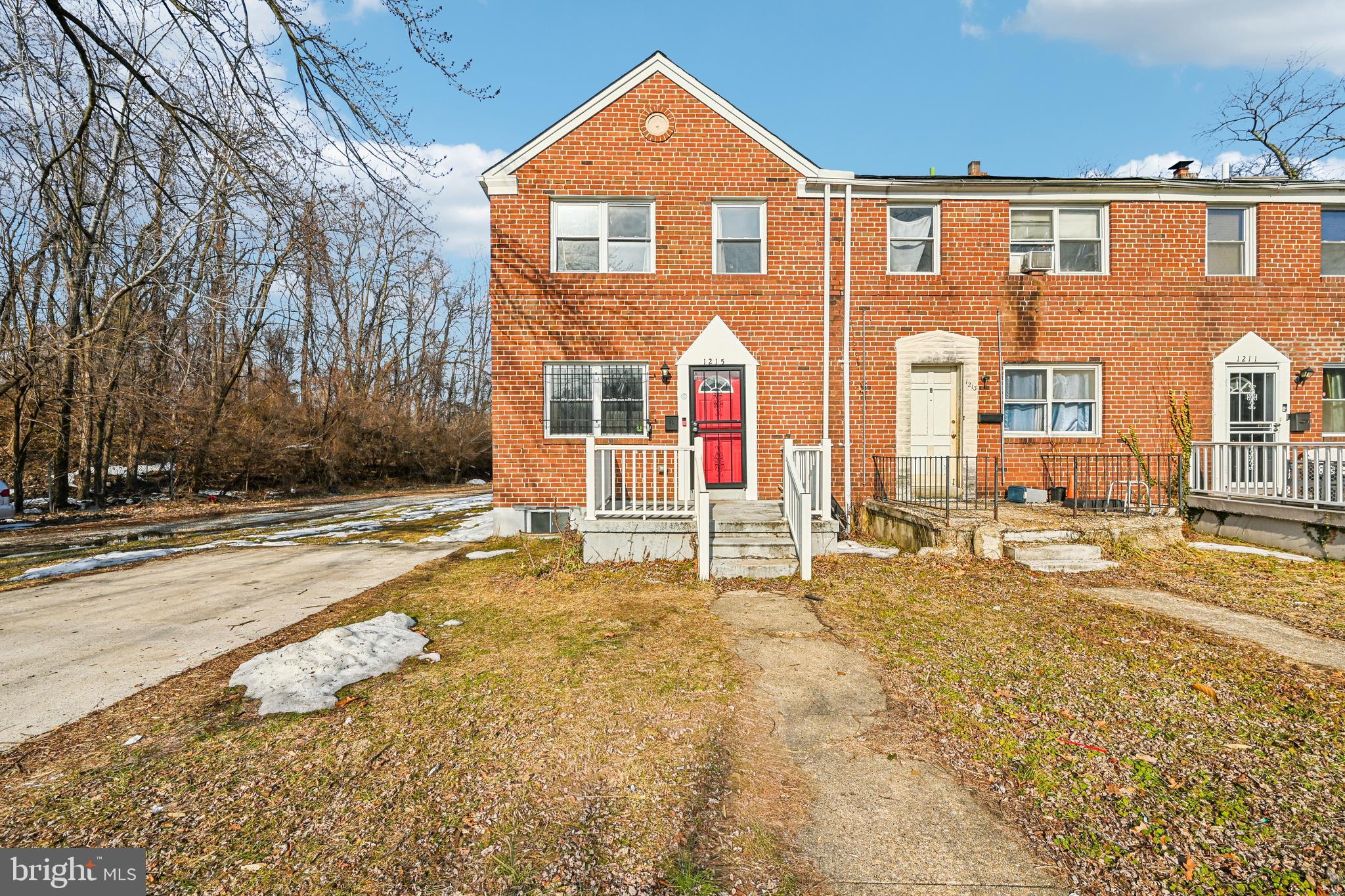 TEN HILLS - Residential