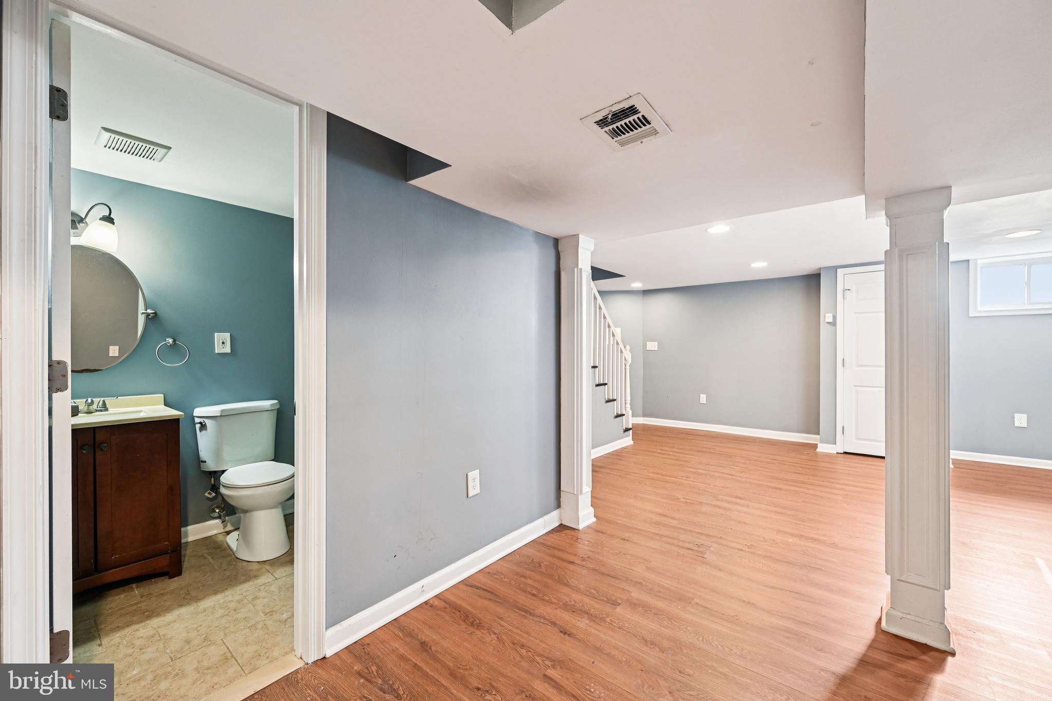 TEN HILLS - Residential