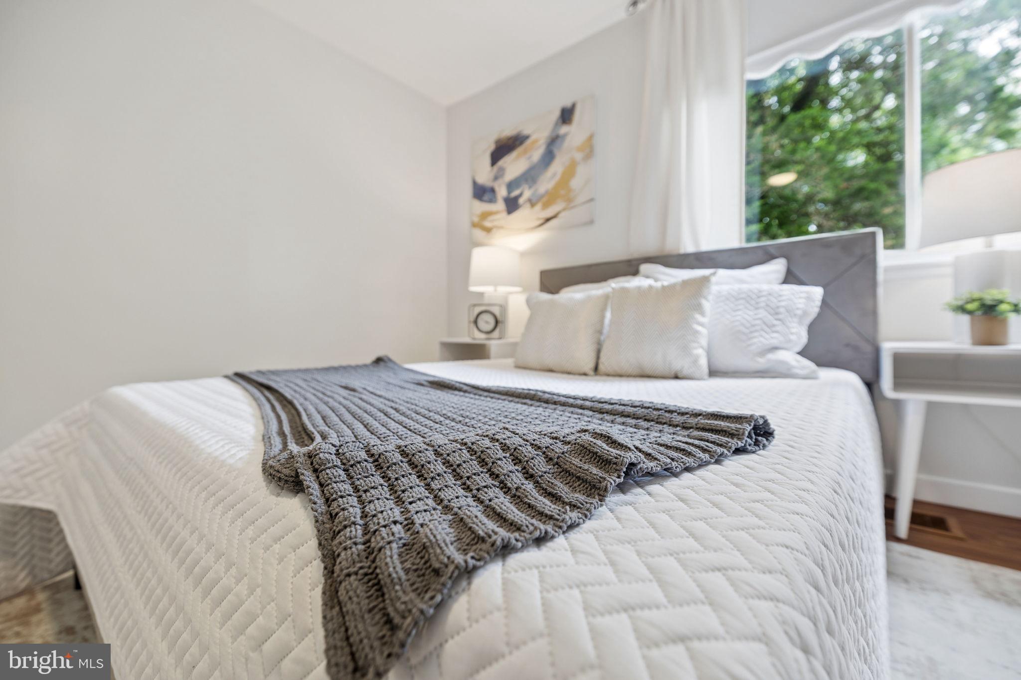 RESTON - Residential