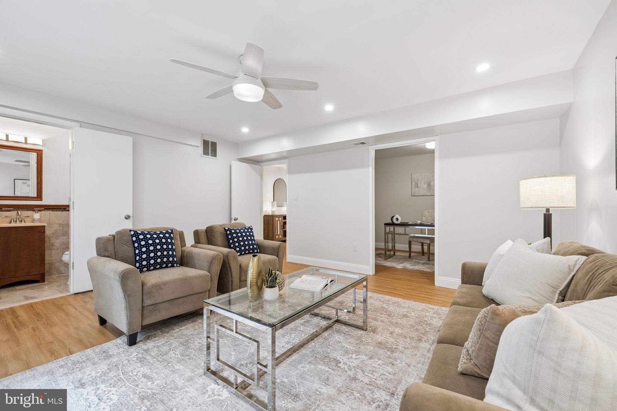 RESTON - Residential