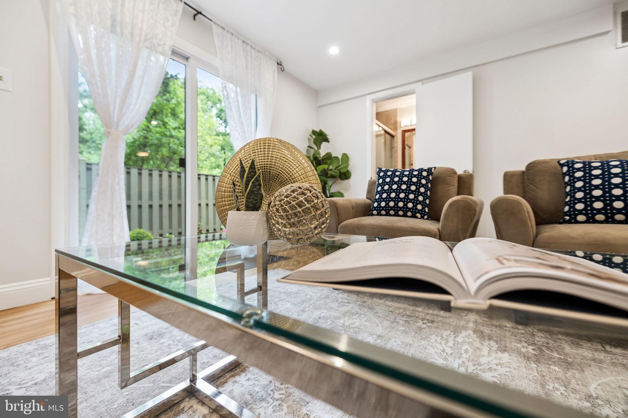 RESTON - Residential