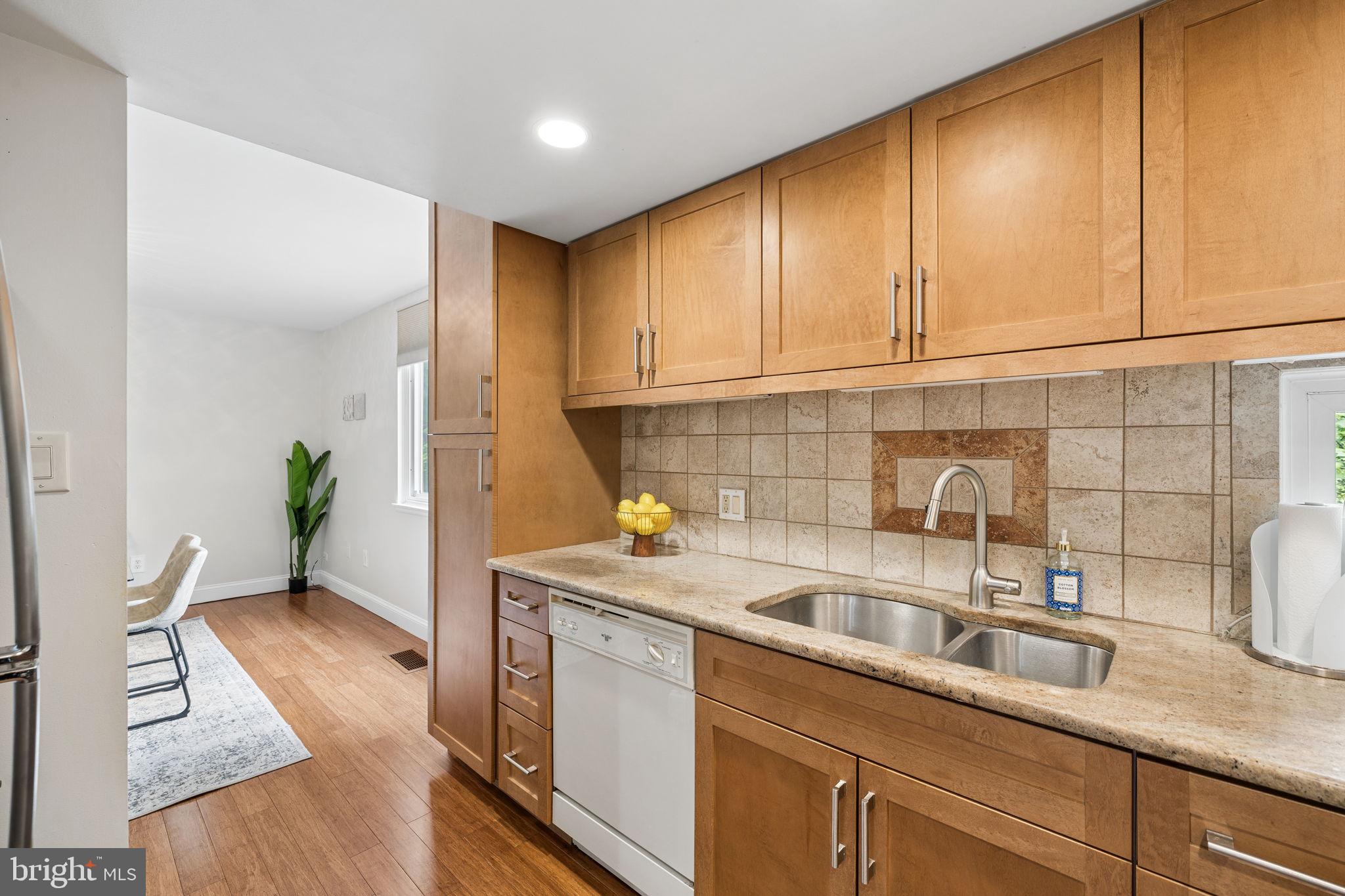 RESTON - Residential
