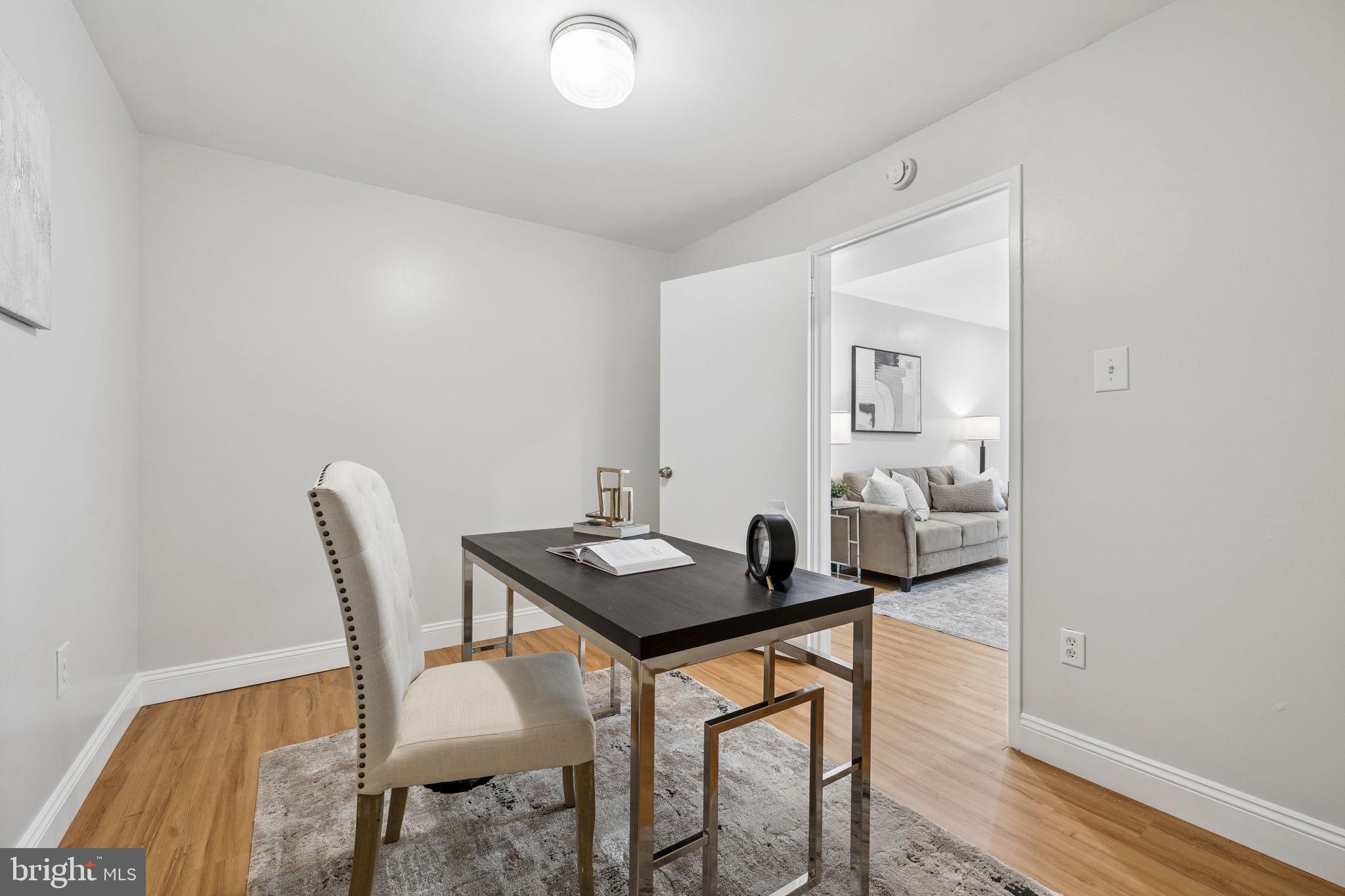 RESTON - Residential