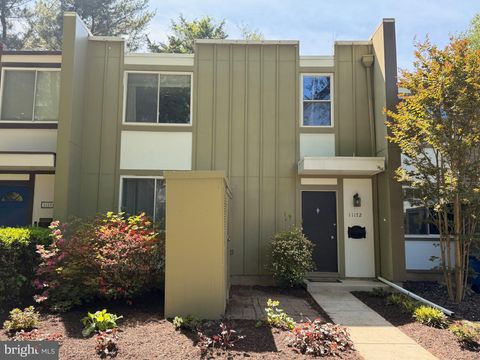 Photo of 11172 Forest Edge Drive, RESTON, VA 20190 (MLS # VAFX2291106)