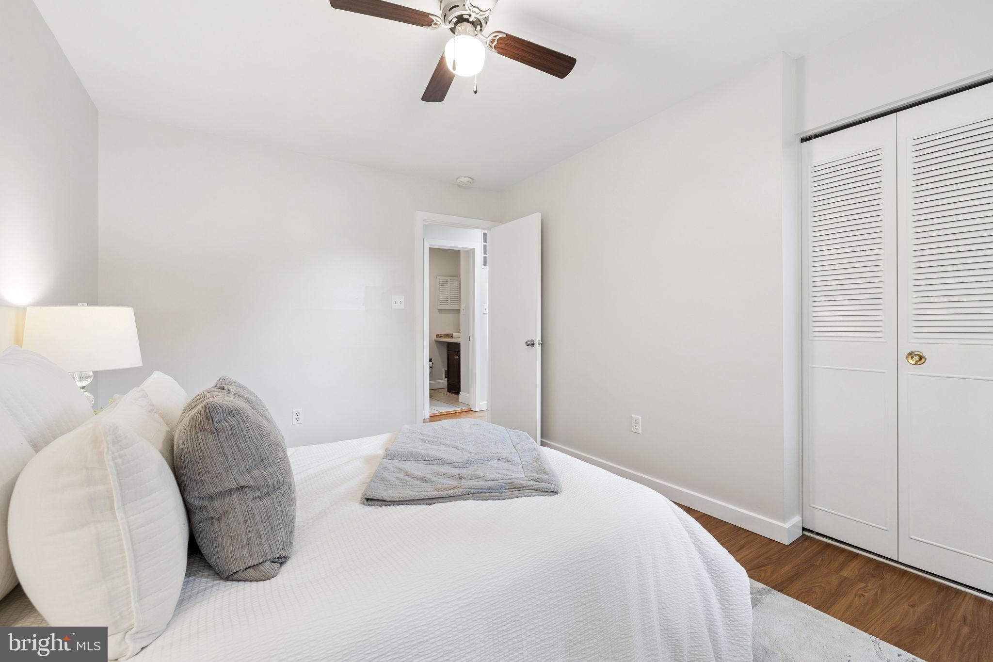 RESTON - Residential