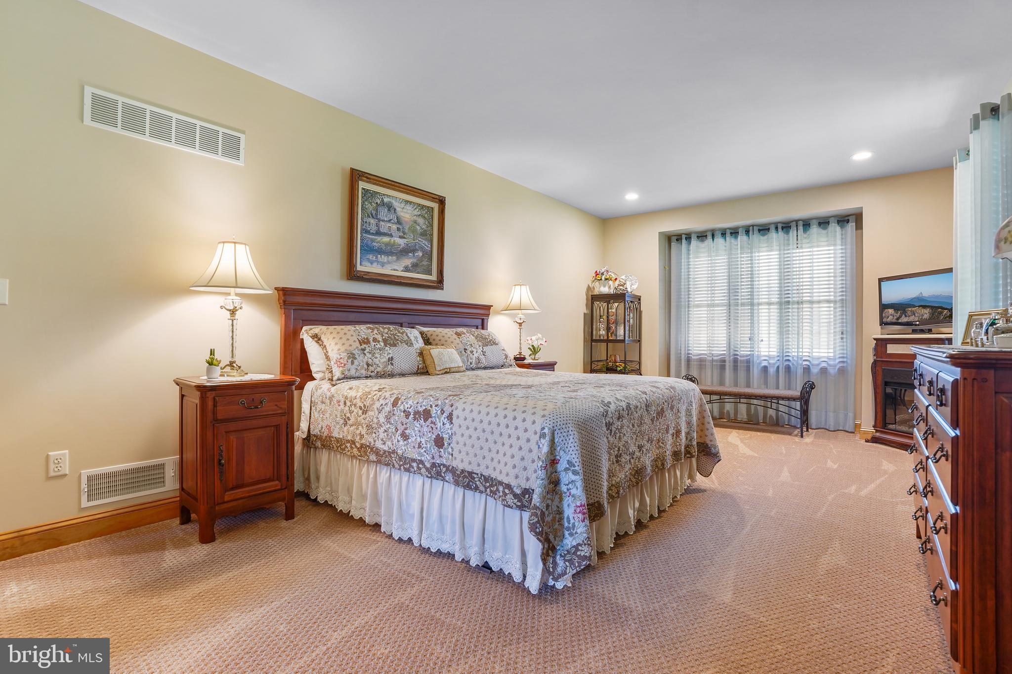 FOOTHILLS OF KENSINGTON - Residential