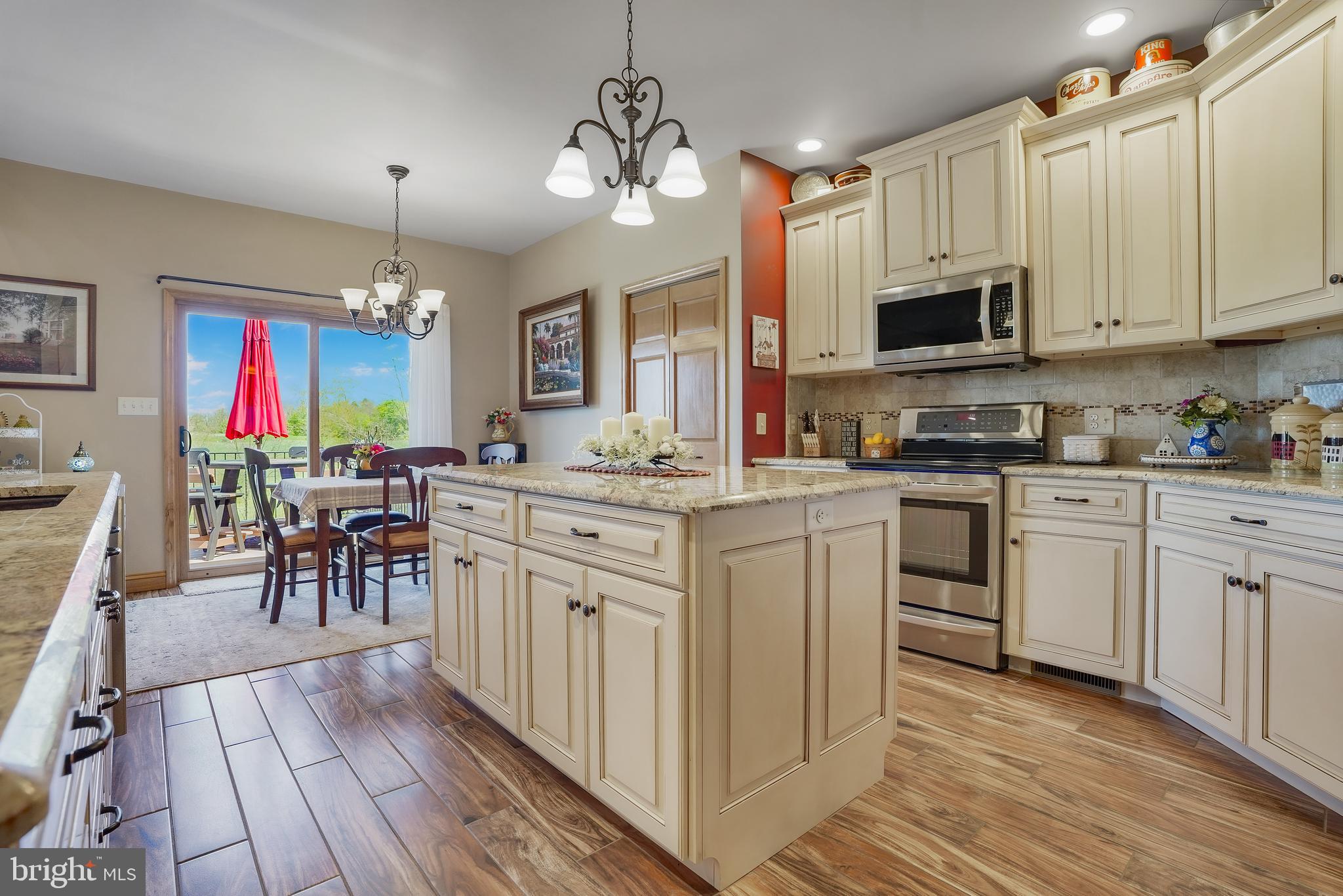 FOOTHILLS OF KENSINGTON - Residential