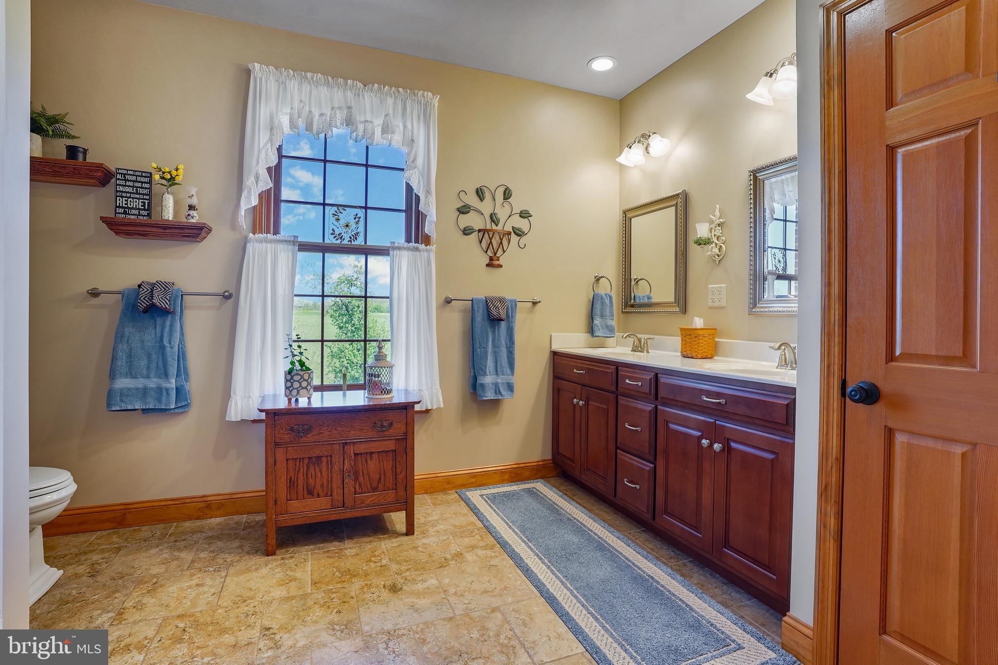 FOOTHILLS OF KENSINGTON - Residential