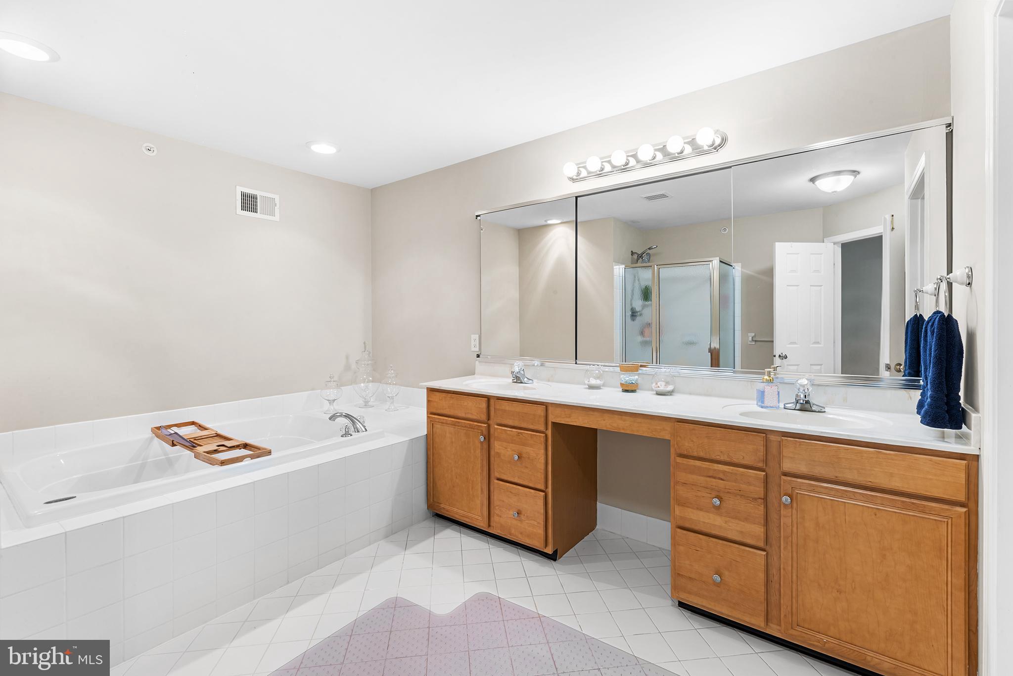 WHITELAND WOODS - Residential