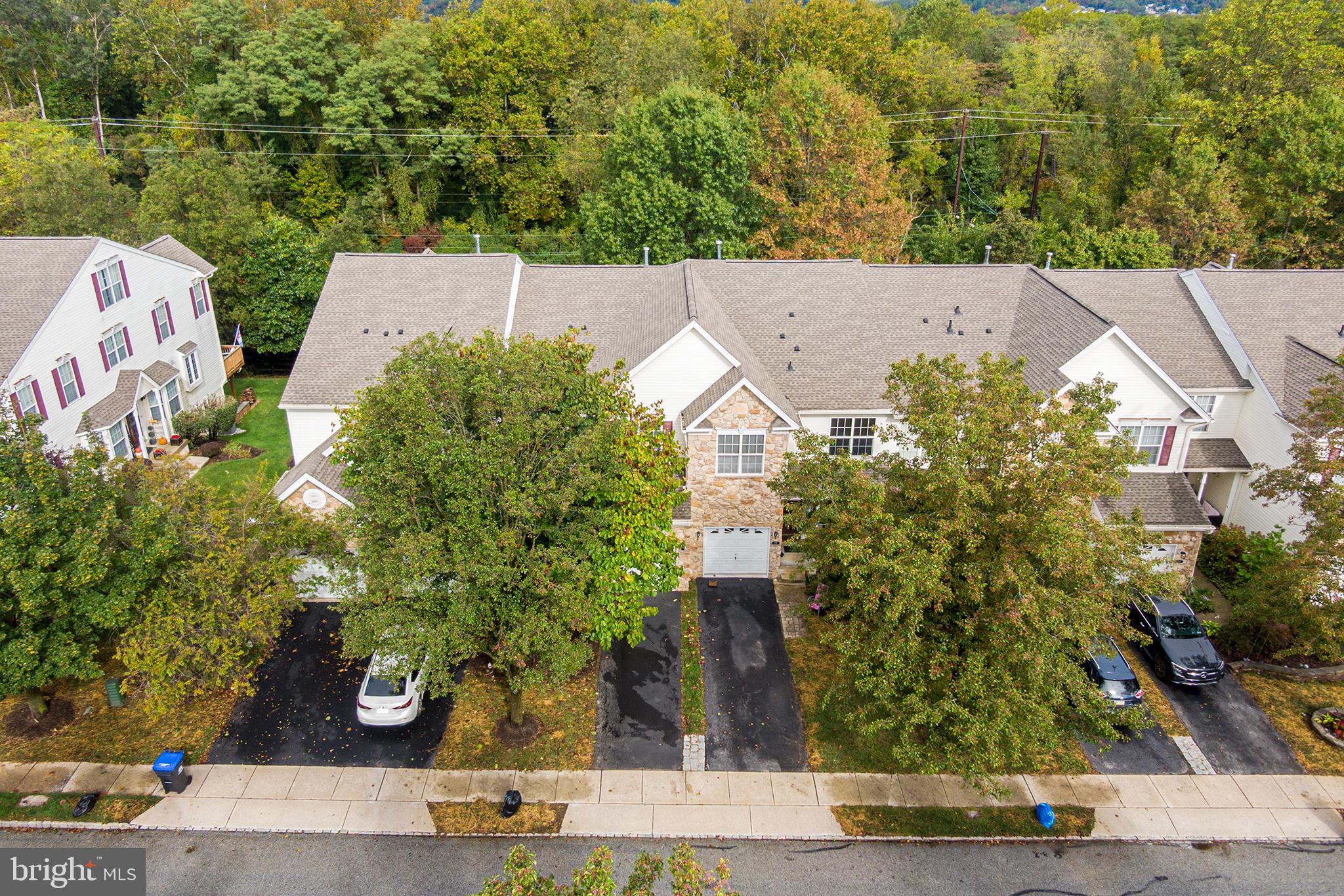 WHITELAND WOODS - Residential