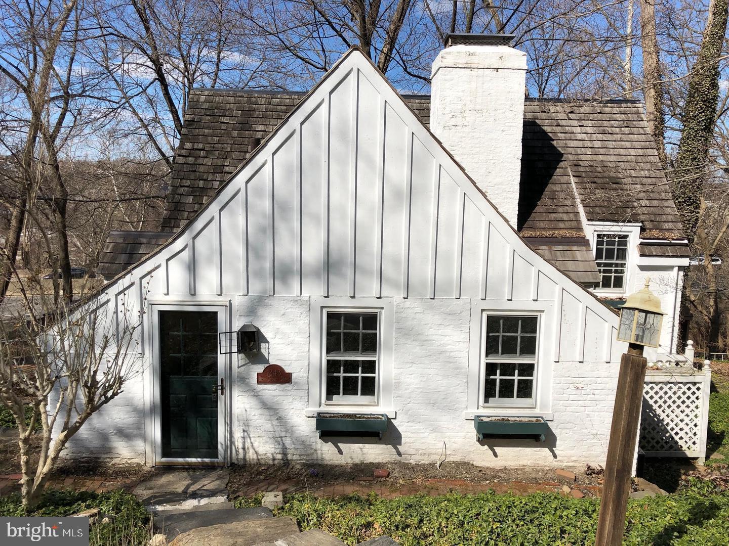 1243 BRYN TYDDYN DRIVE