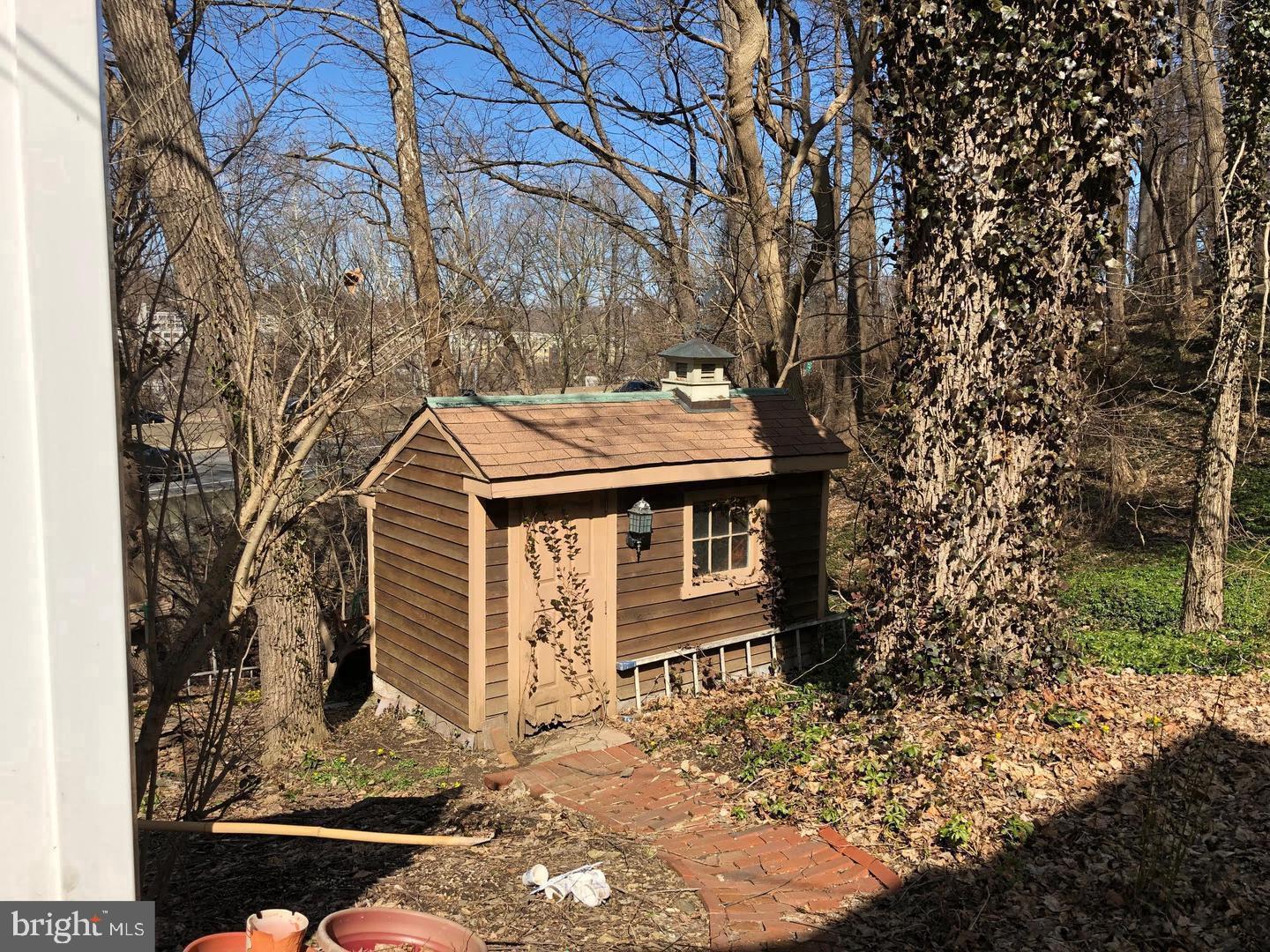 GLADWYNE - Residential Lease