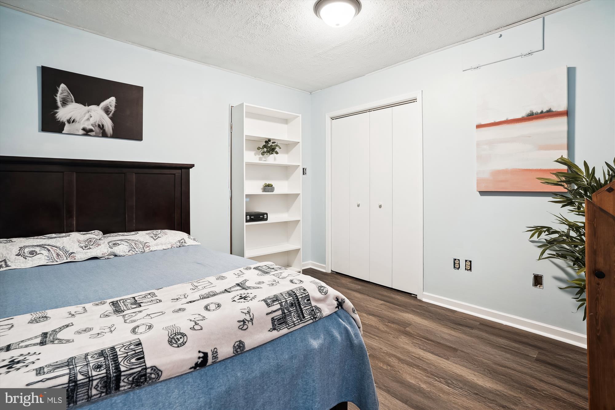 MONTCLAIR - Residential