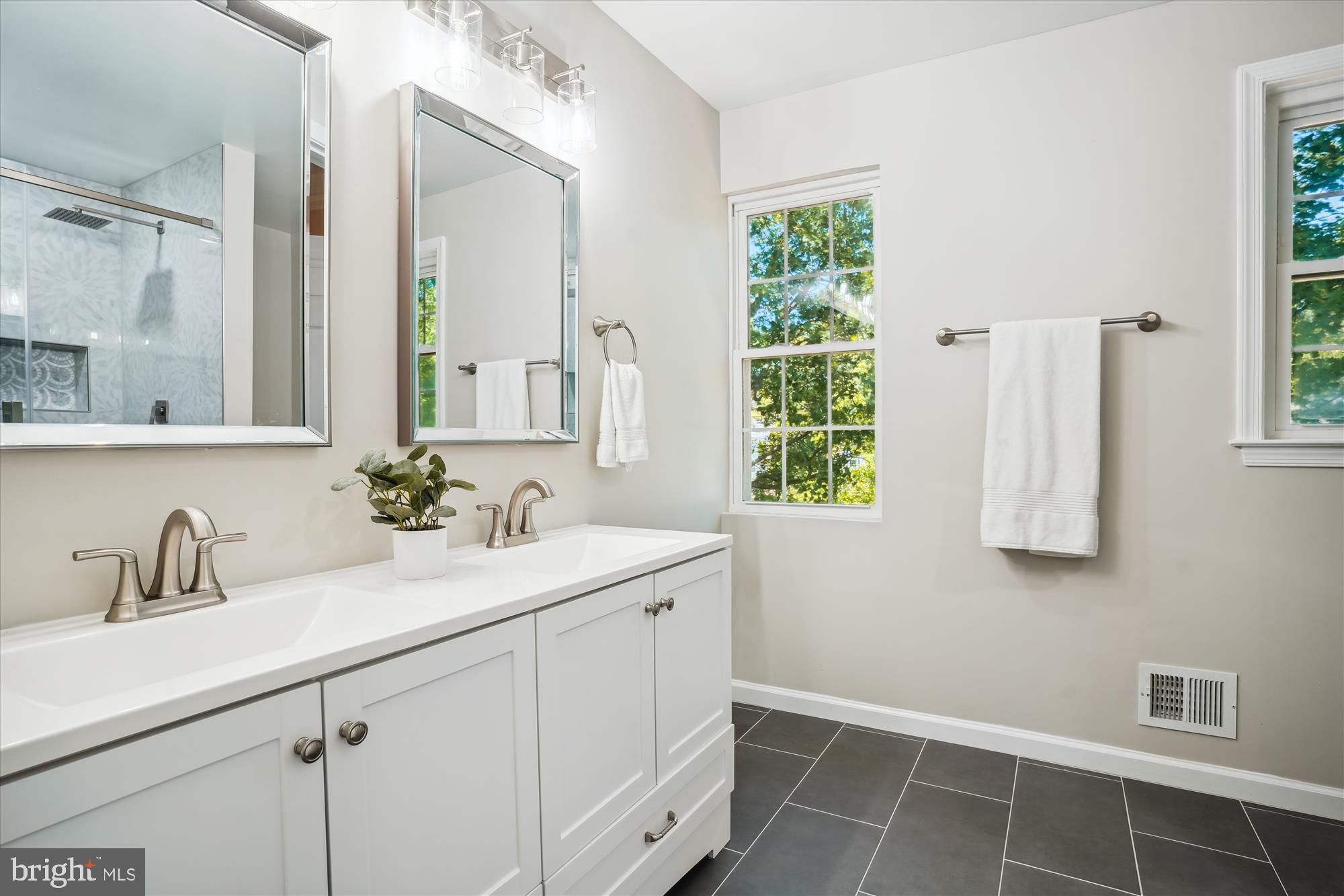 MONTCLAIR - Residential