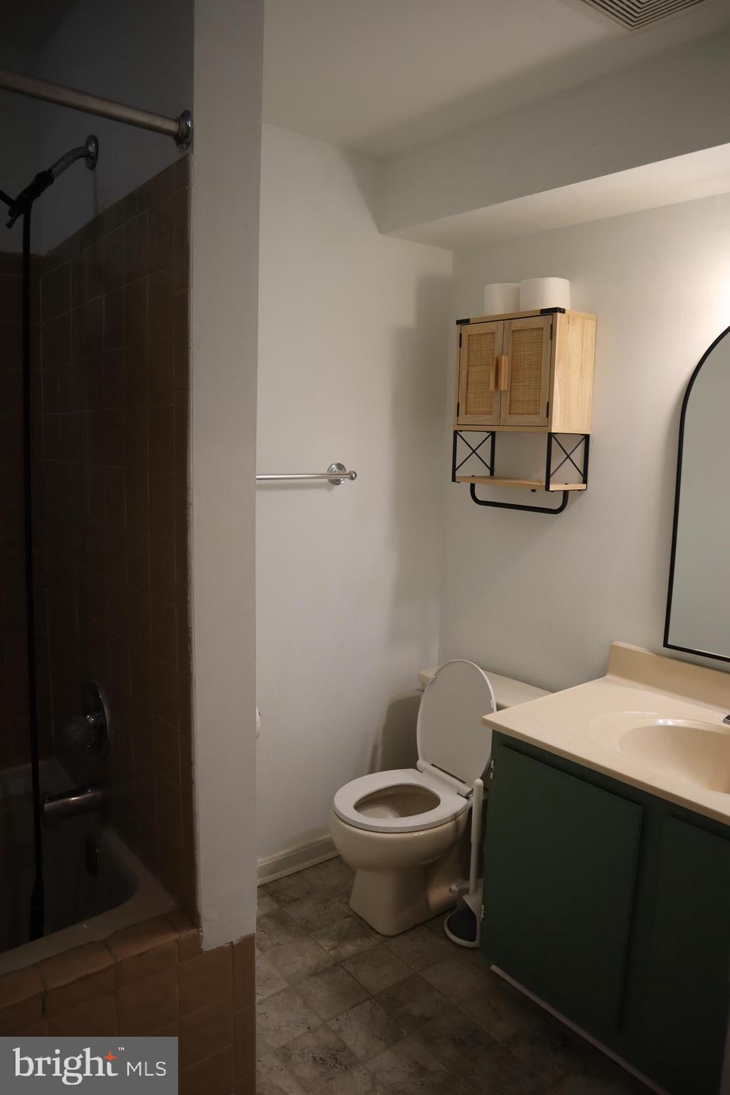 FEDERAL HILL HISTORIC DISTRICT - Residential Lease