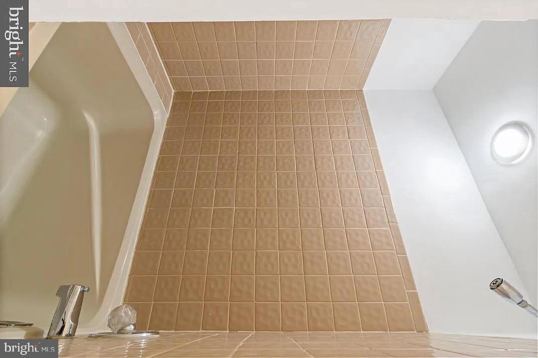 FEDERAL HILL HISTORIC DISTRICT - Residential Lease