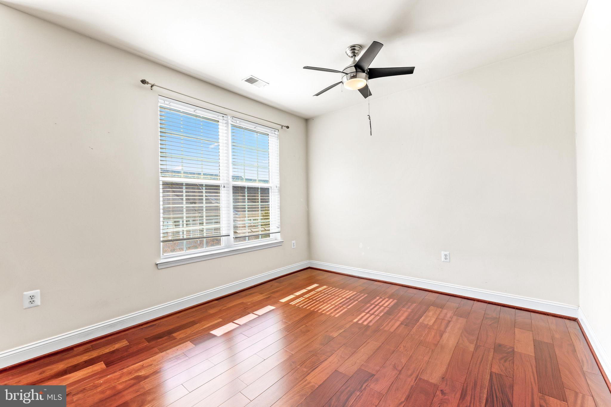 EMERALD HILLS - Residential