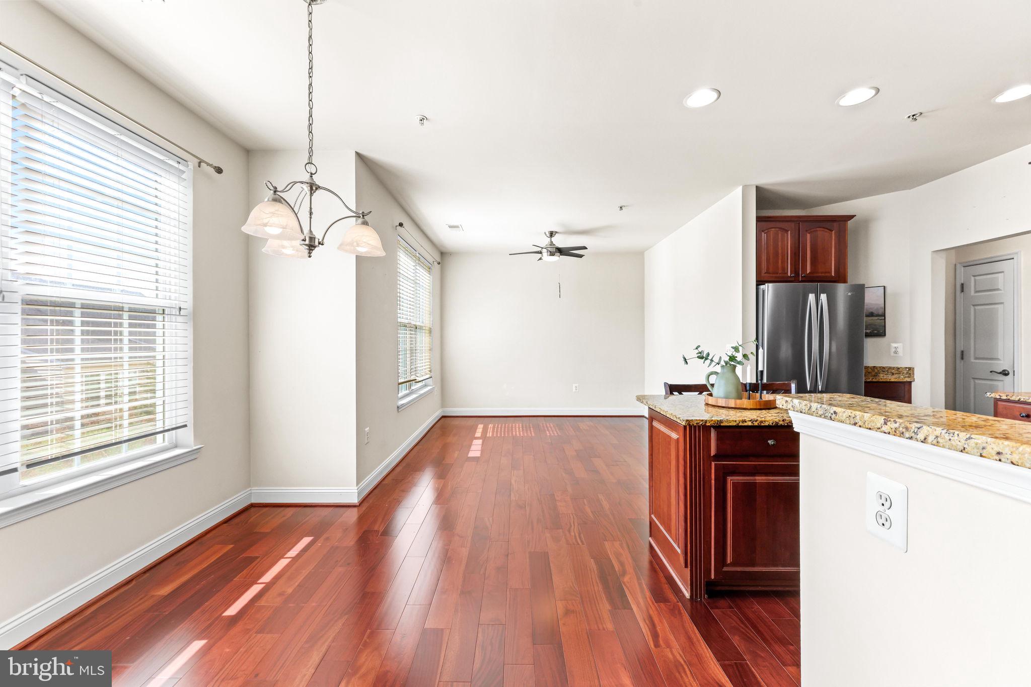 EMERALD HILLS - Residential