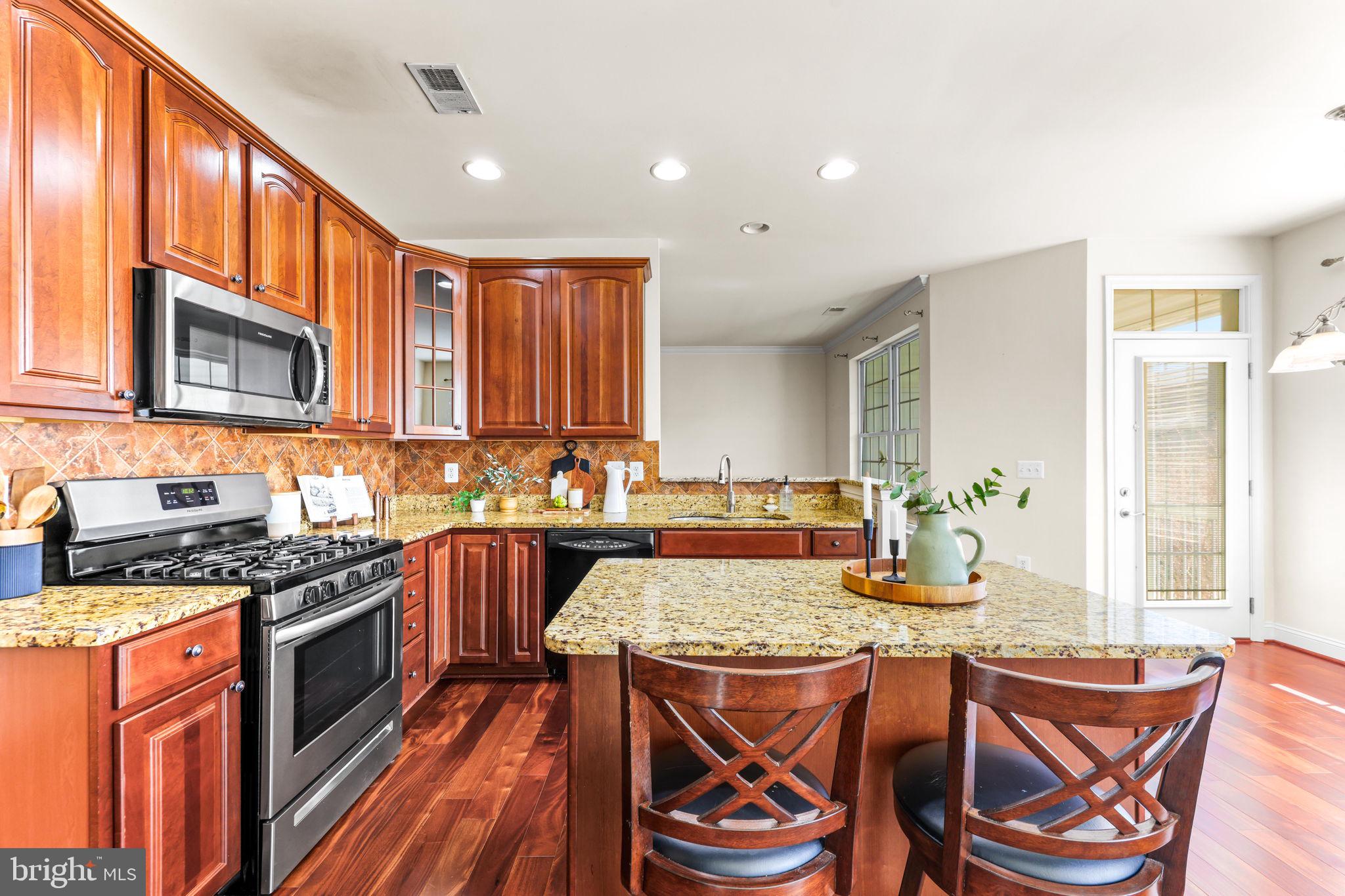 EMERALD HILLS - Residential