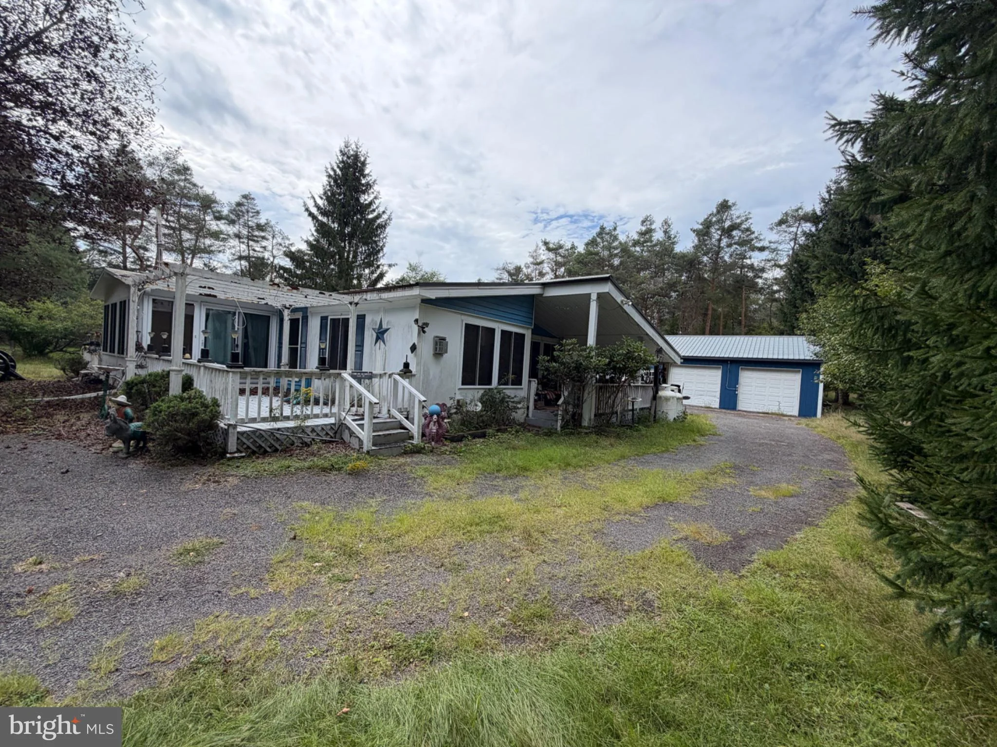 591 Old River Rd, Gouldsboro, PA, 18424