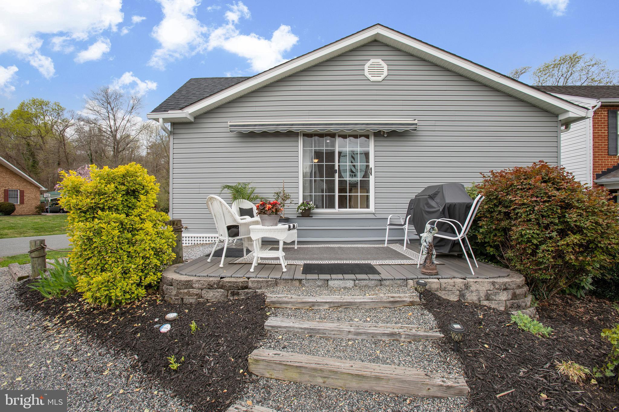 FAIRVIEW VILLAGE - Residential Lease