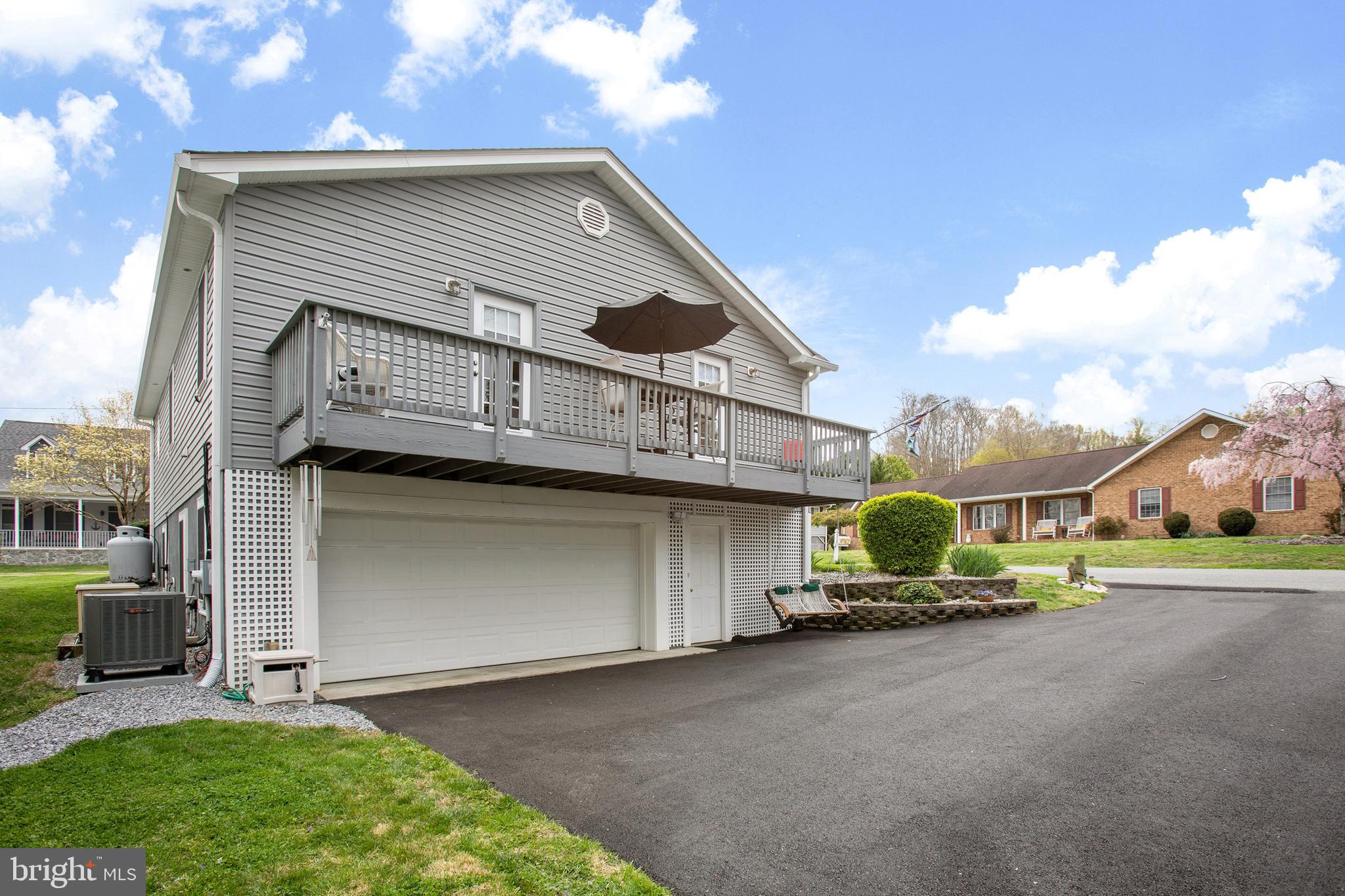 FAIRVIEW VILLAGE - Residential Lease