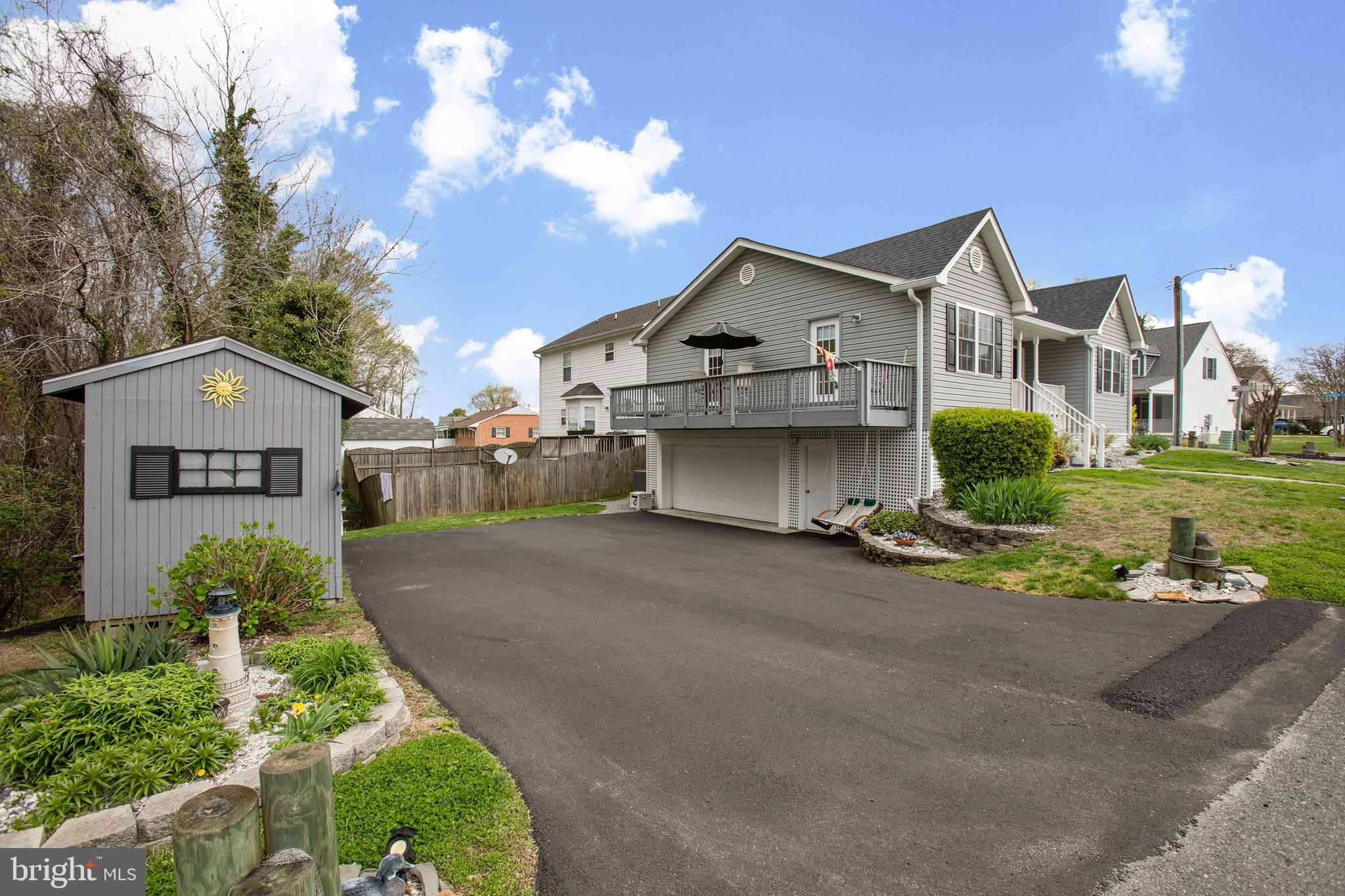 FAIRVIEW VILLAGE - Residential Lease