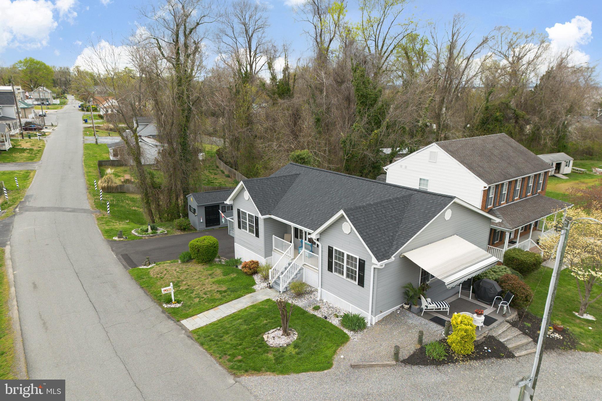 FAIRVIEW VILLAGE - Residential Lease