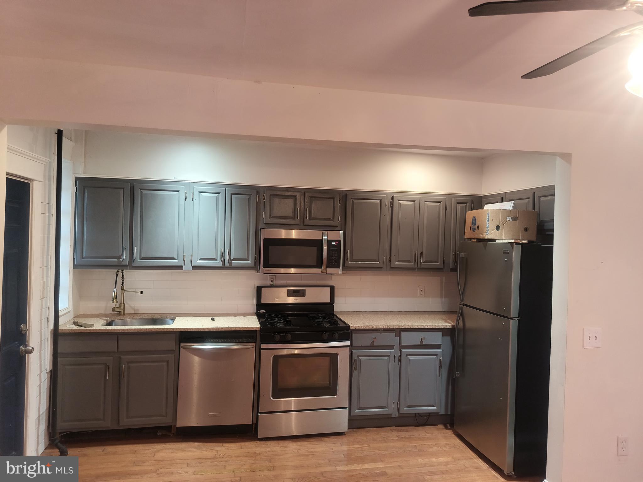 804 BONAPARTE AVENUE