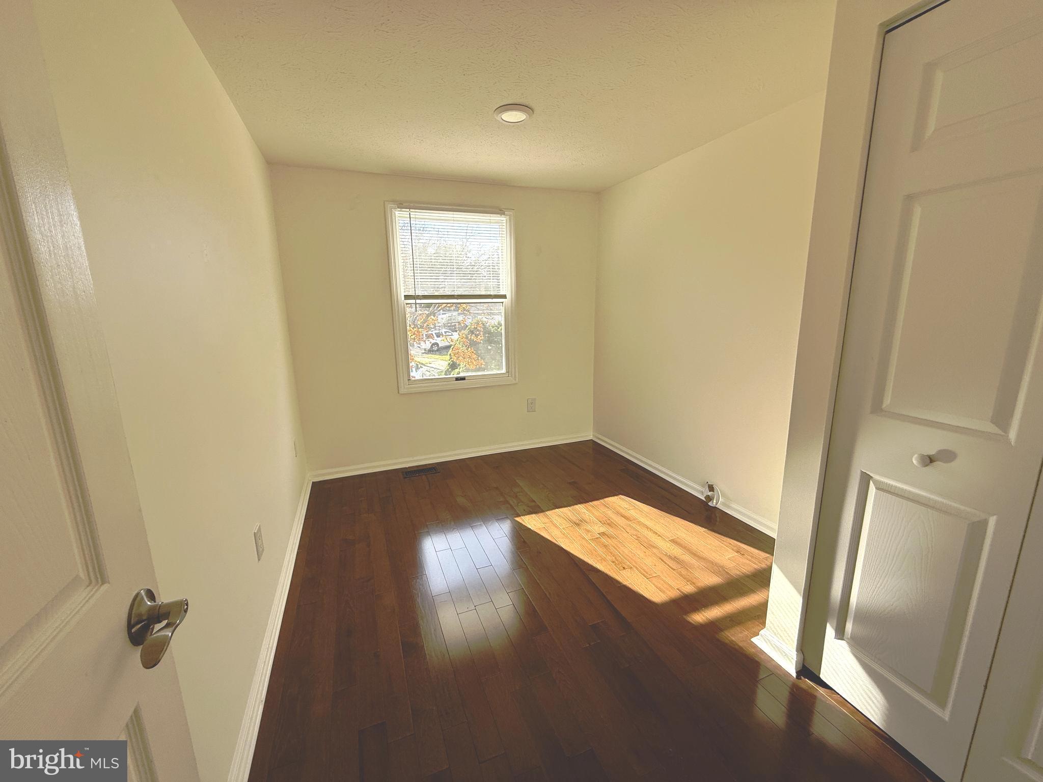 HILLCREST ORCHARDS - Residential