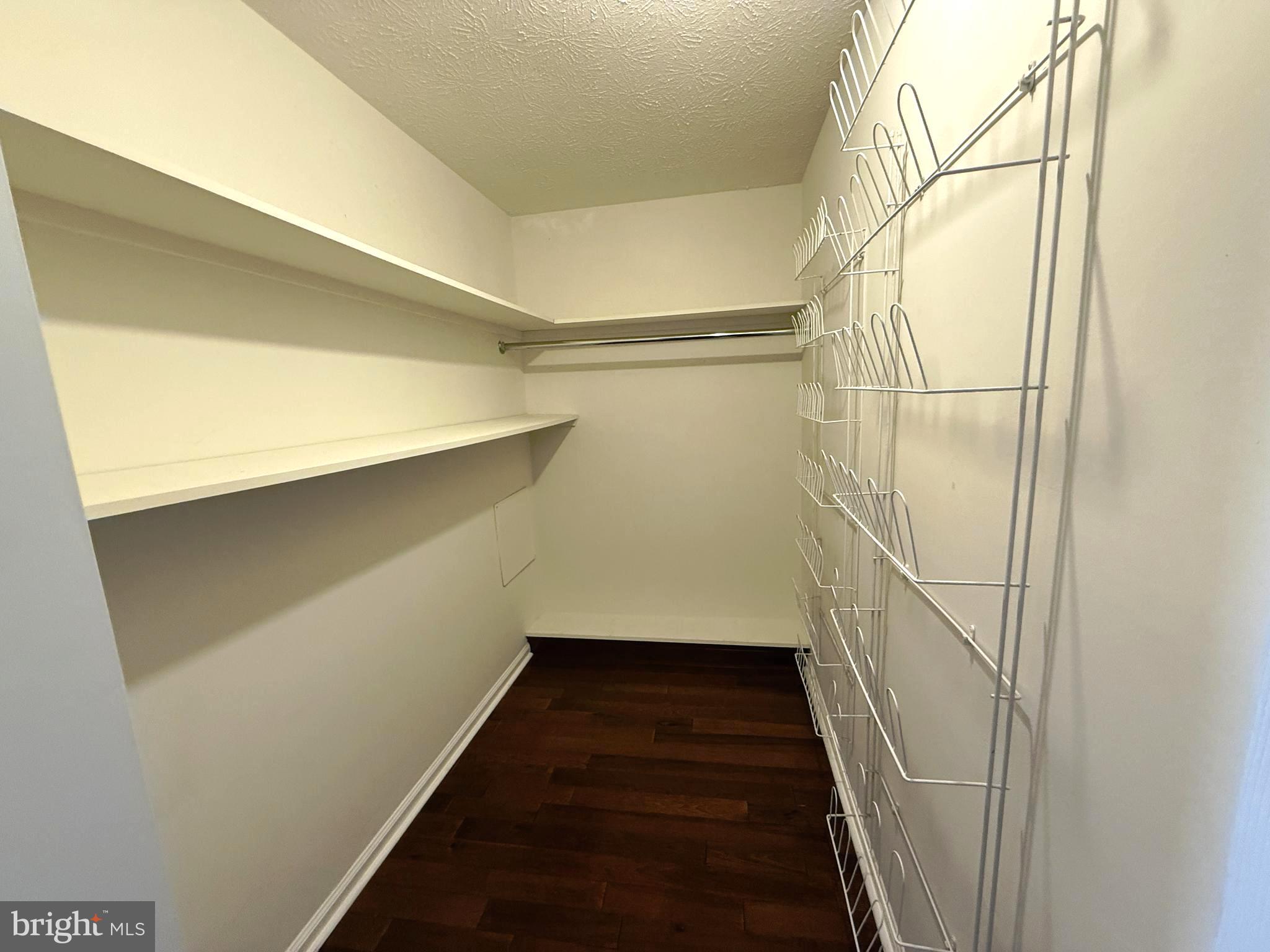 HILLCREST ORCHARDS - Residential