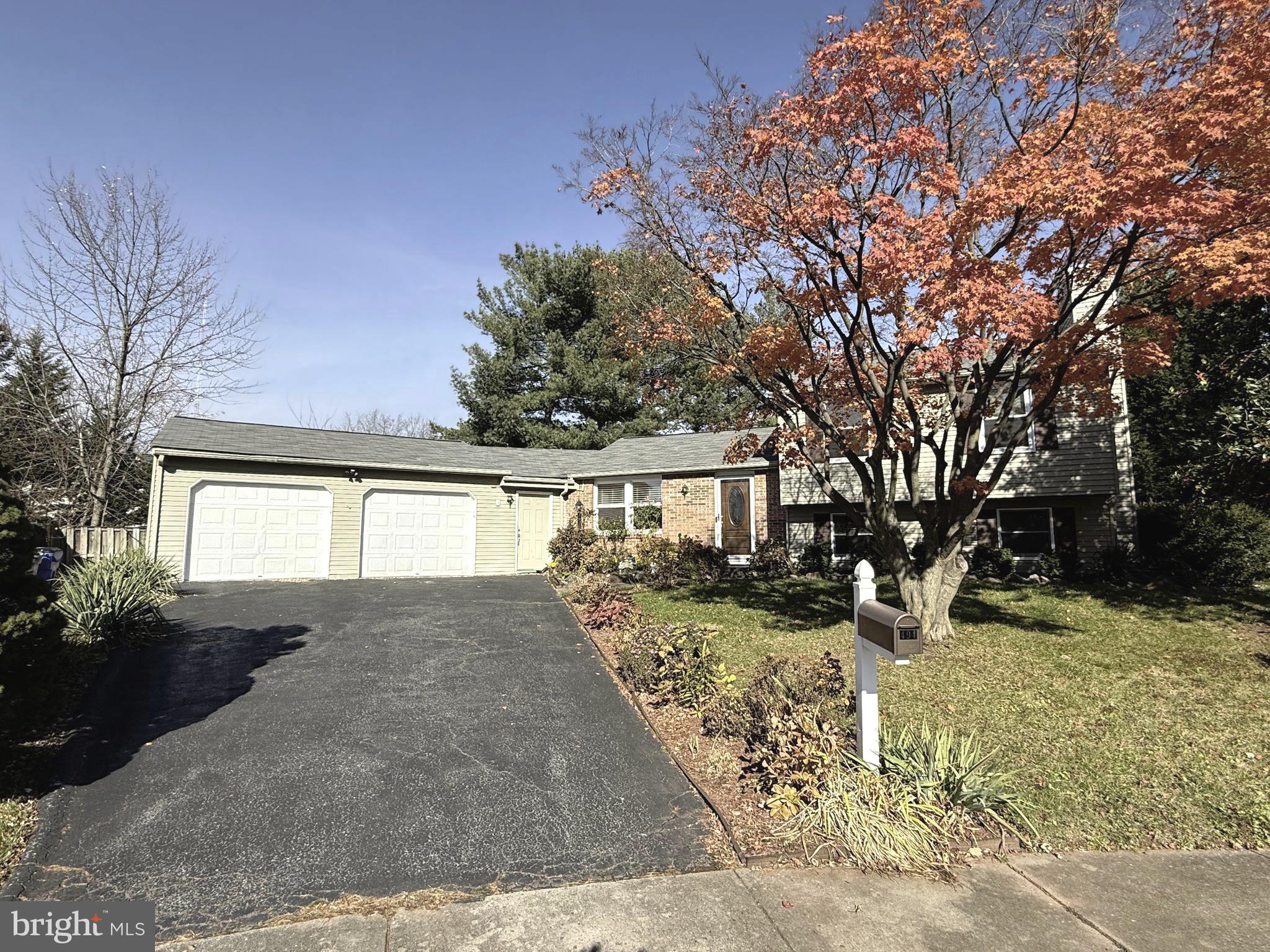 HILLCREST ORCHARDS - Residential