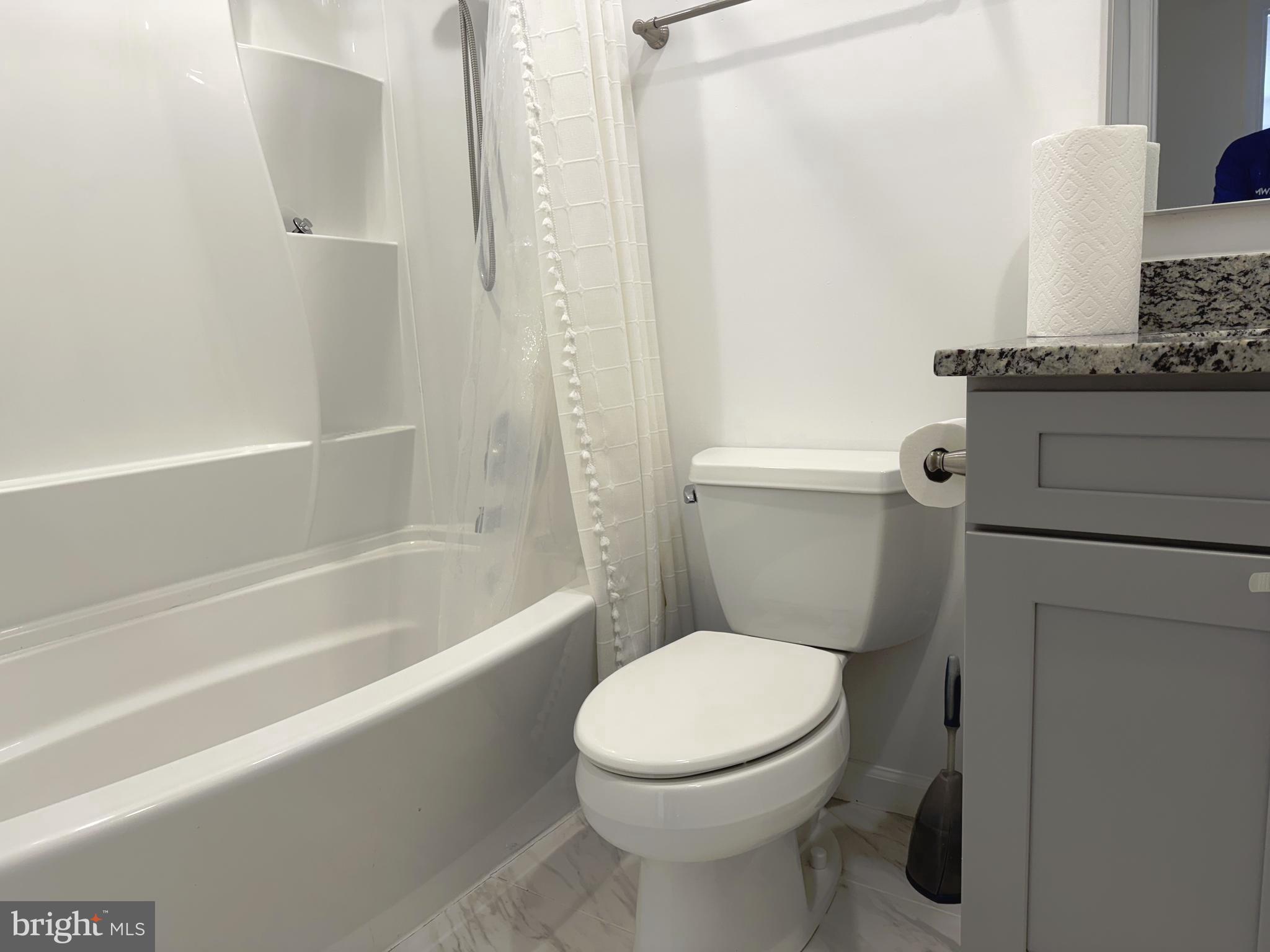 HILLCREST ORCHARDS - Residential