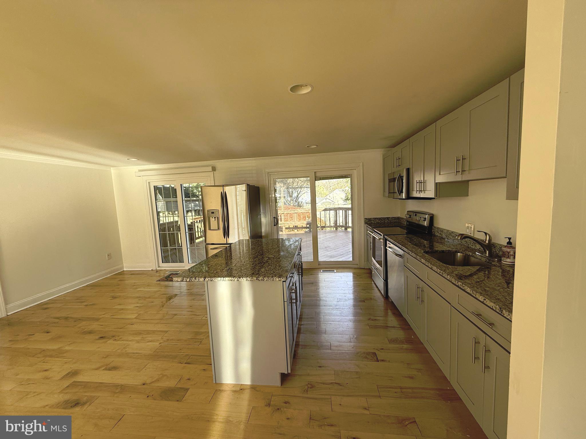 HILLCREST ORCHARDS - Residential