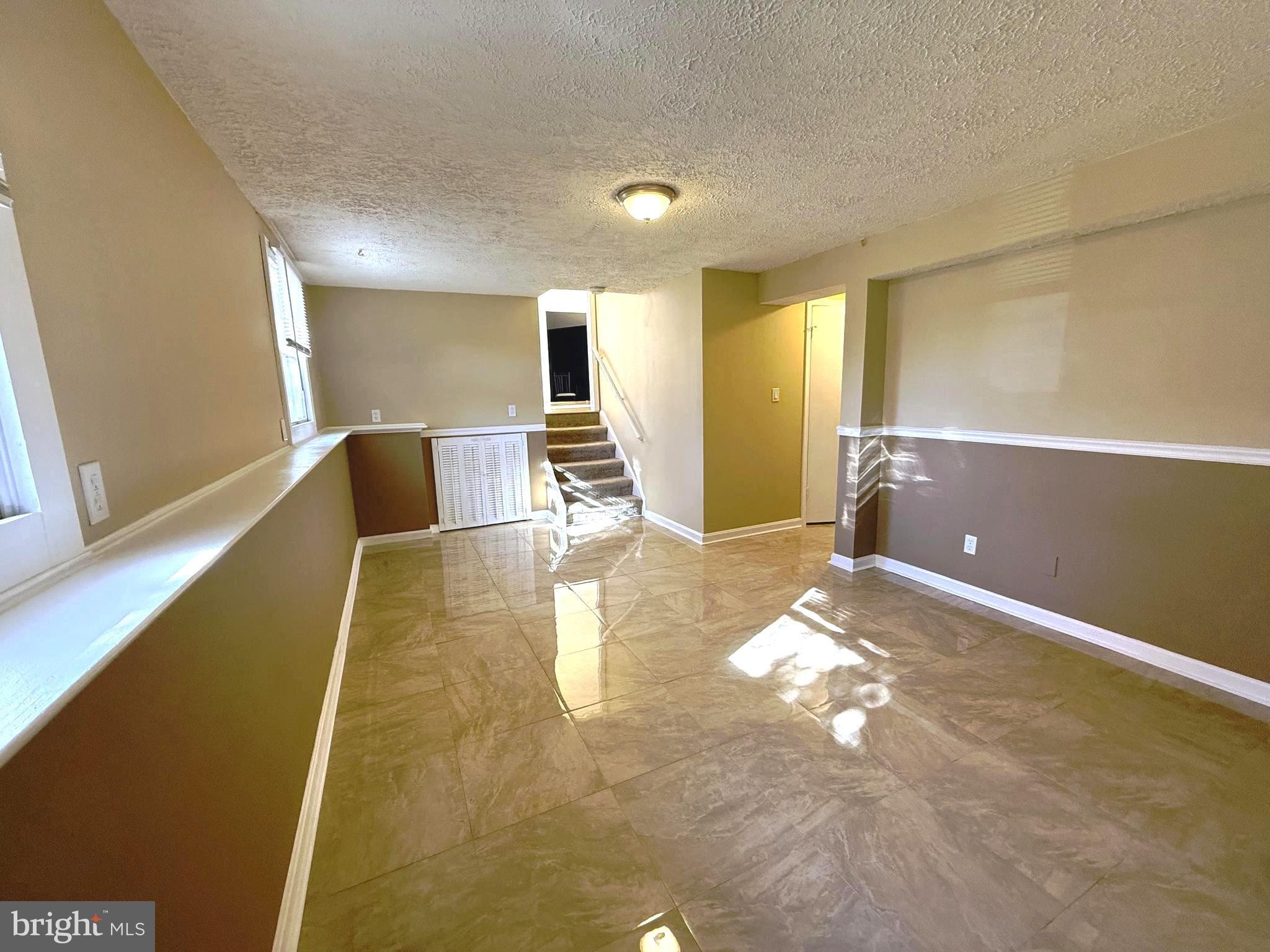 HILLCREST ORCHARDS - Residential