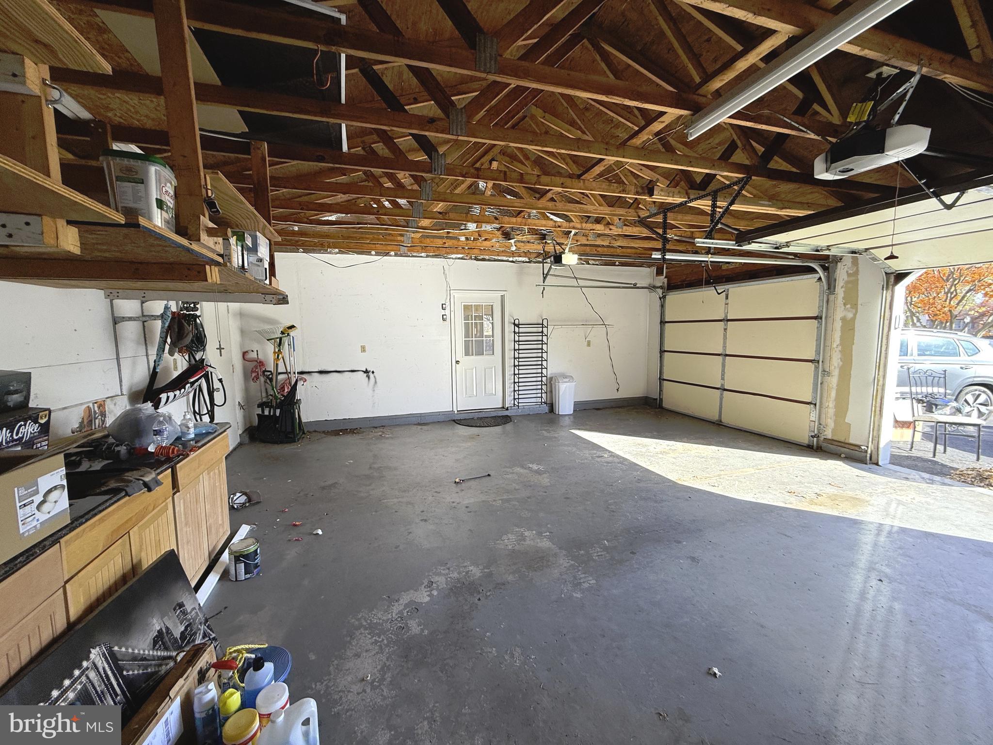 HILLCREST ORCHARDS - Residential