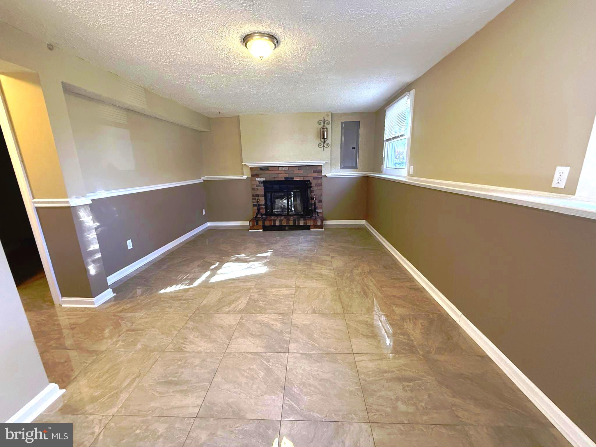 HILLCREST ORCHARDS - Residential