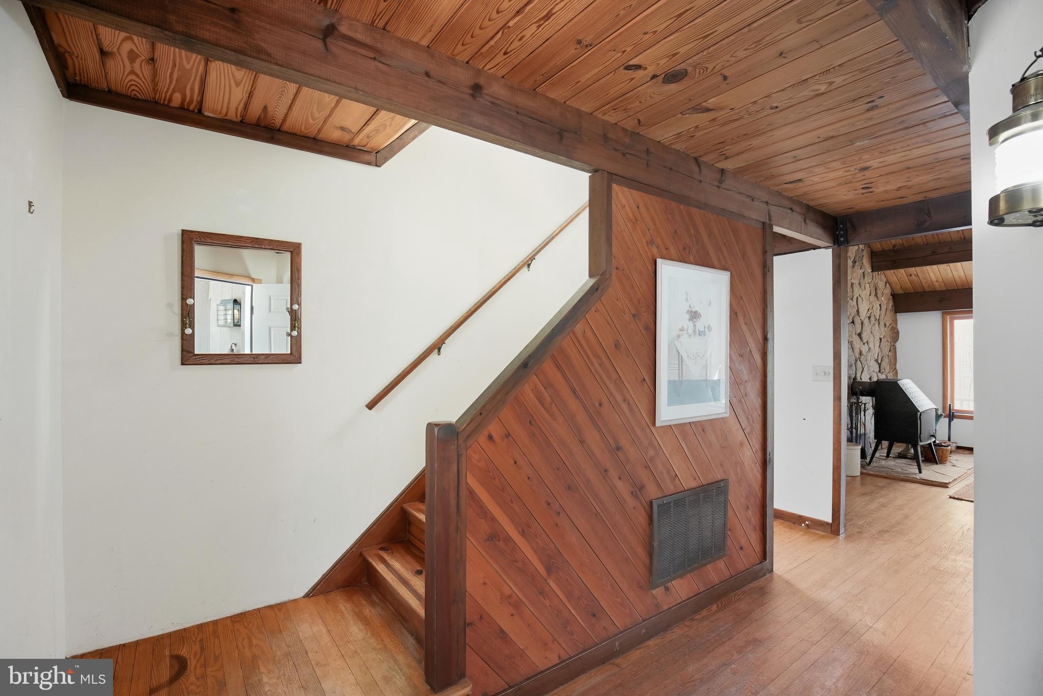 DUTCHMANS COVE - Residential