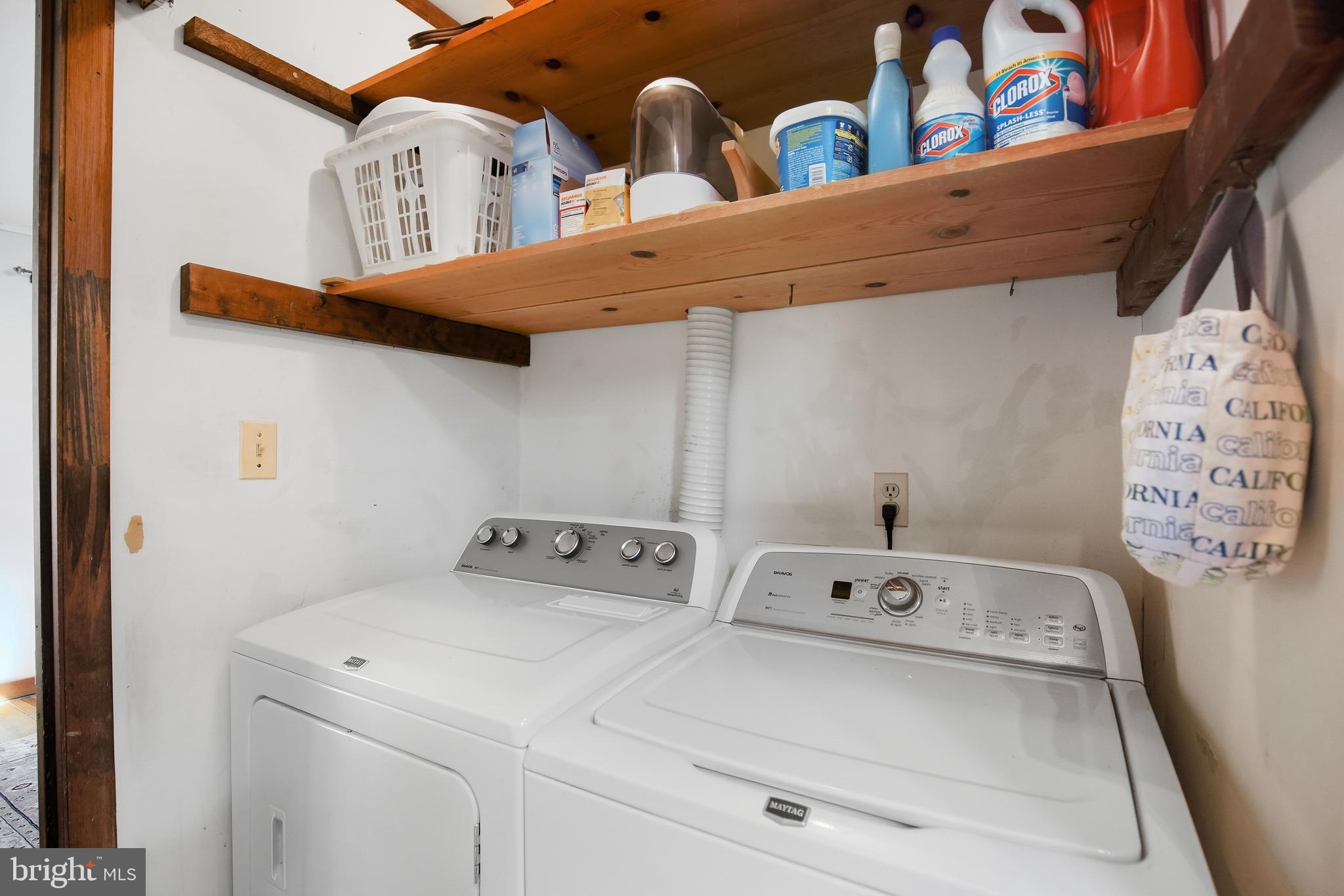 DUTCHMANS COVE - Residential