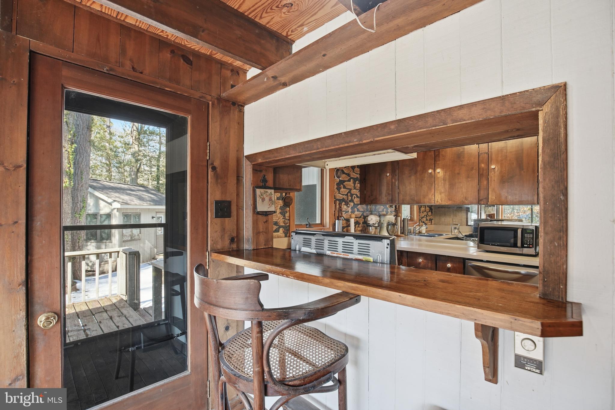 DUTCHMANS COVE - Residential