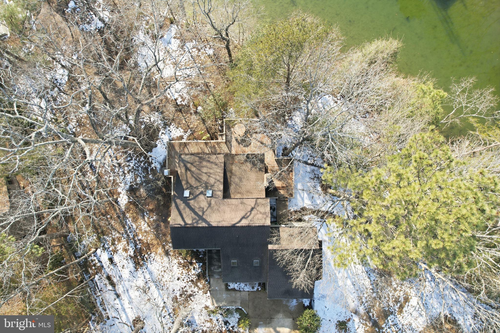 DUTCHMANS COVE - Residential