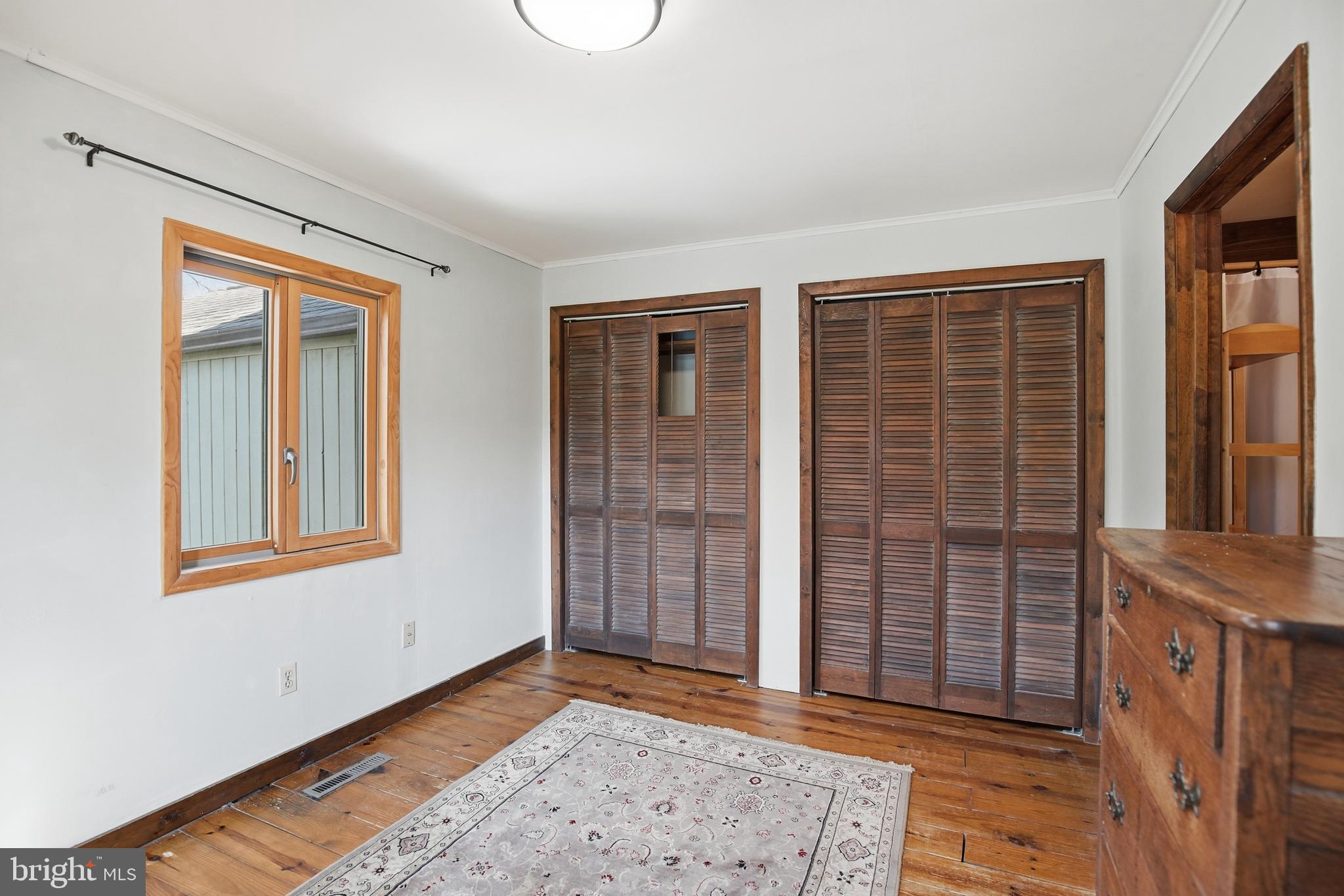 DUTCHMANS COVE - Residential