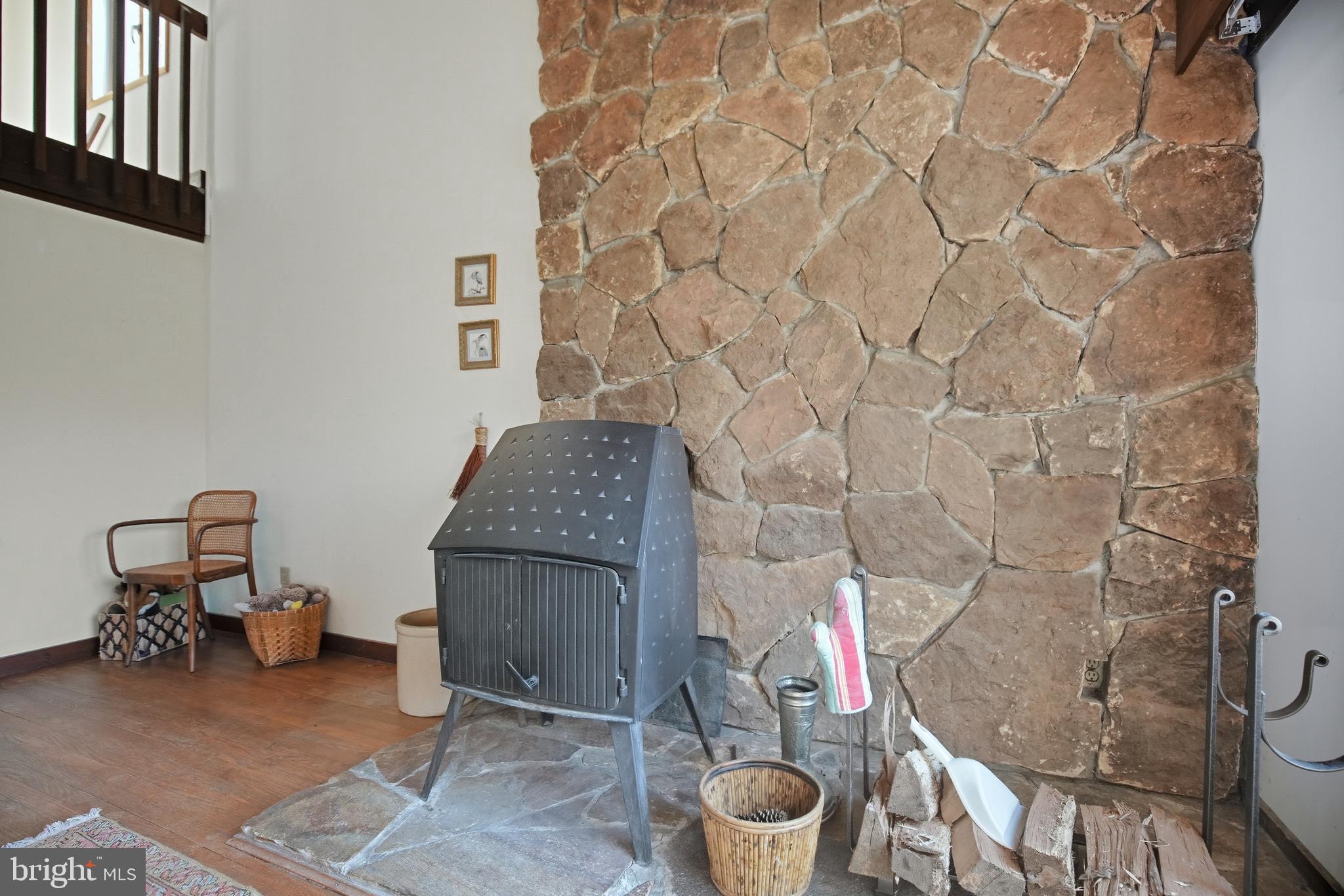 DUTCHMANS COVE - Residential